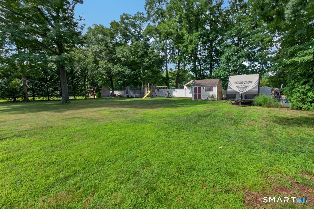 41 Beverly Drive photo 39