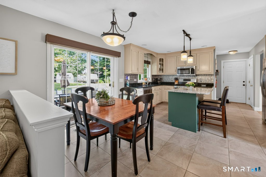 41 Beverly Drive photo 16