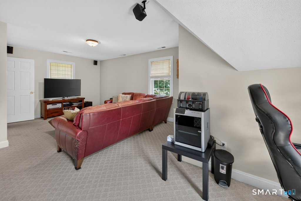 41 Beverly Drive photo 33