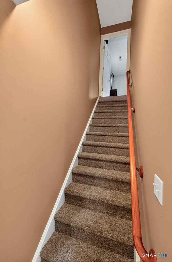 41 Beverly Drive photo 32