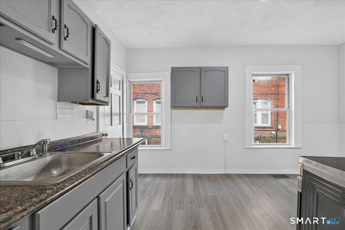 3rd image of 56 Bond St, Hartford, CT 06114 | MLS# 24195932