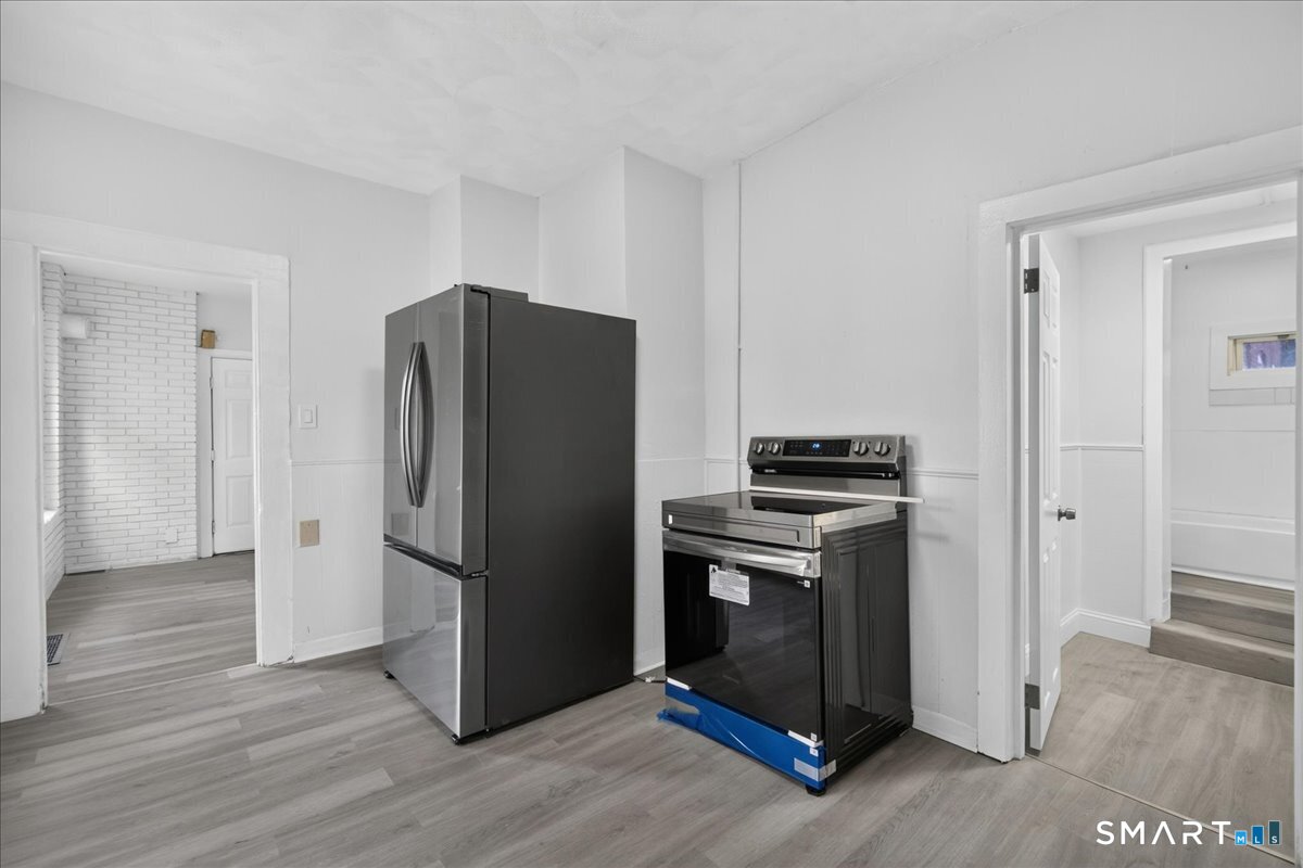 4th image of 56 Bond St, Hartford, CT 06114 | MLS# 24195932
