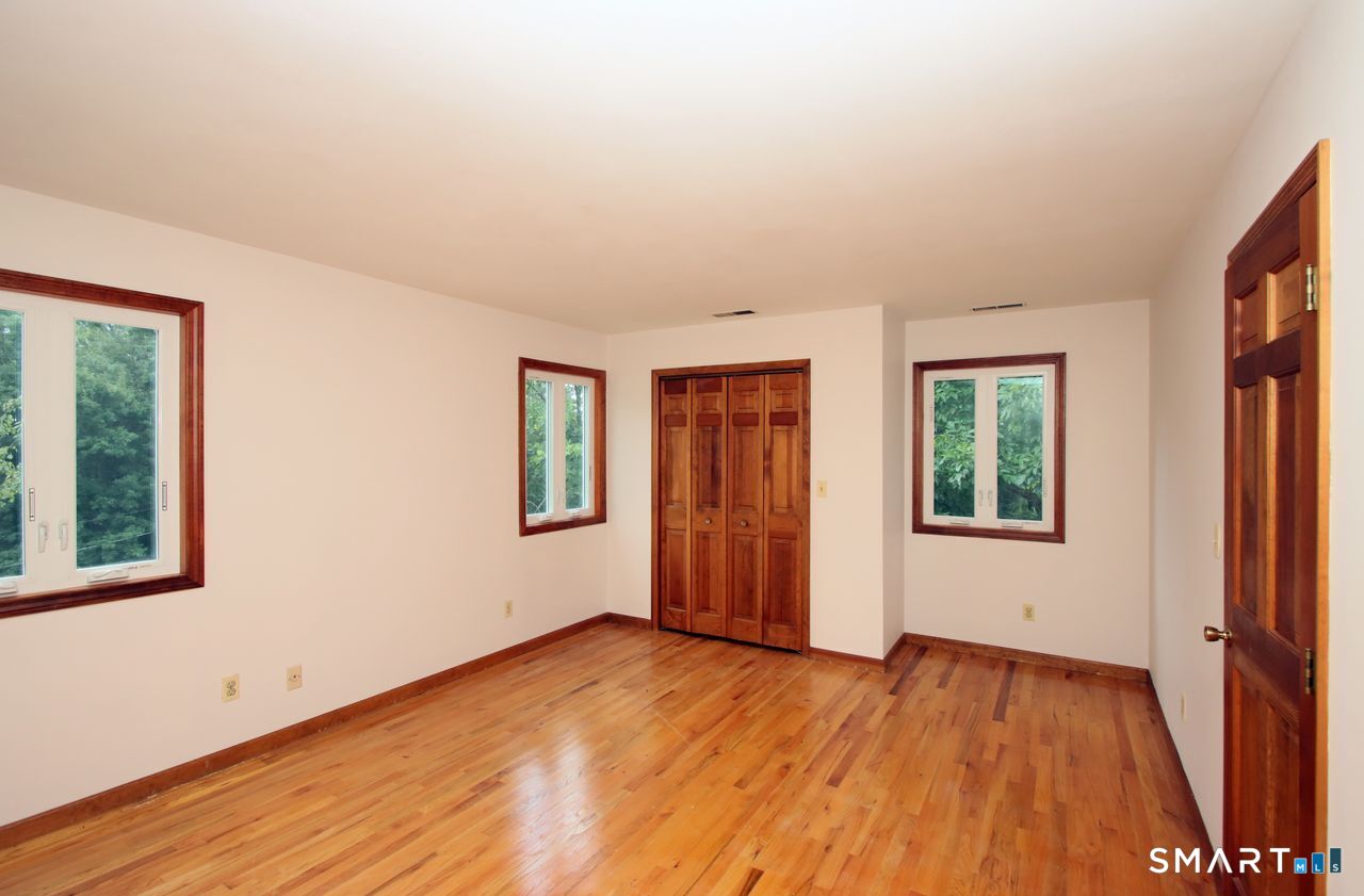 328 Saybrook Road photo 19