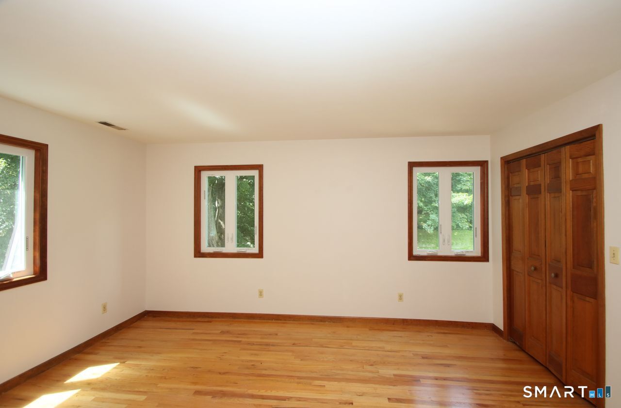 328 Saybrook Road photo 20