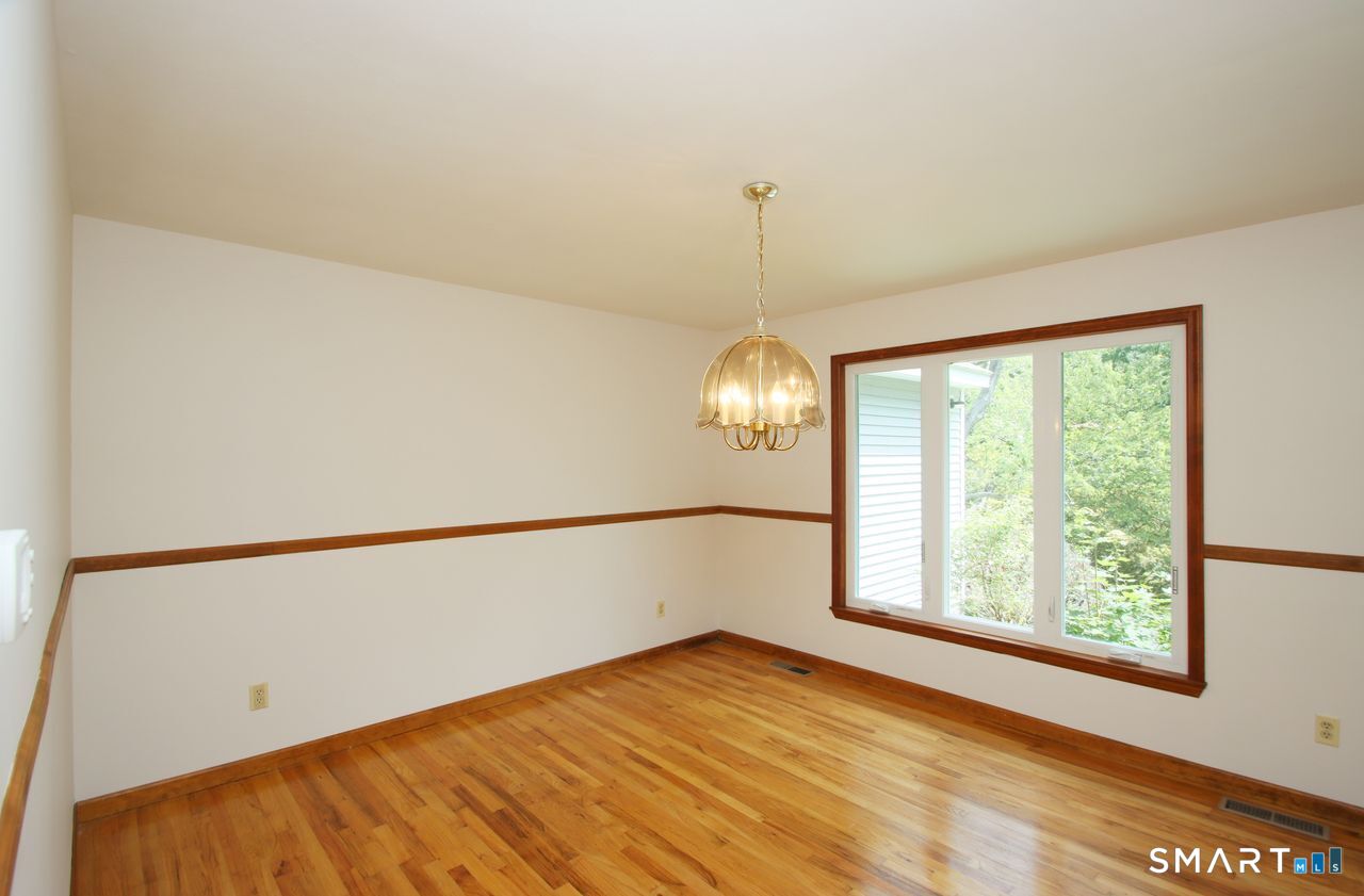 328 Saybrook Road photo 10