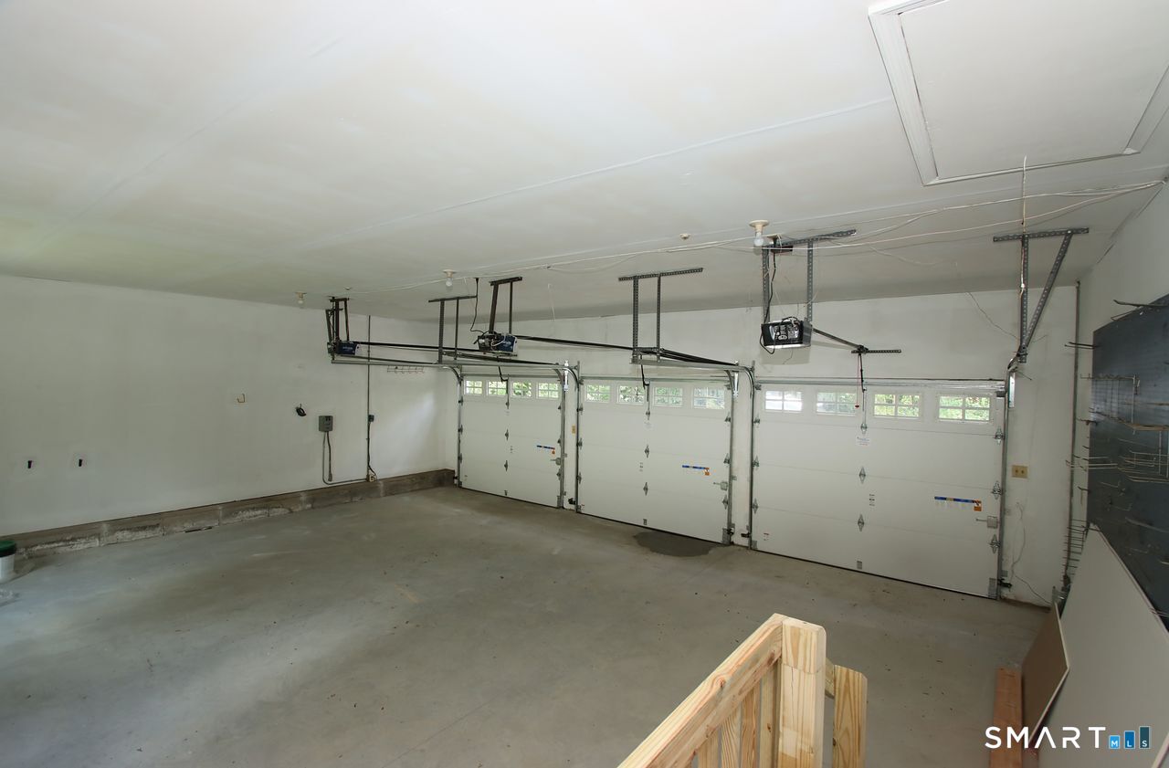 328 Saybrook Road photo 36