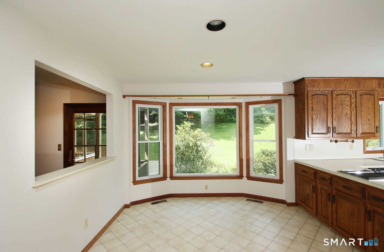 328 Saybrook Road photo 6