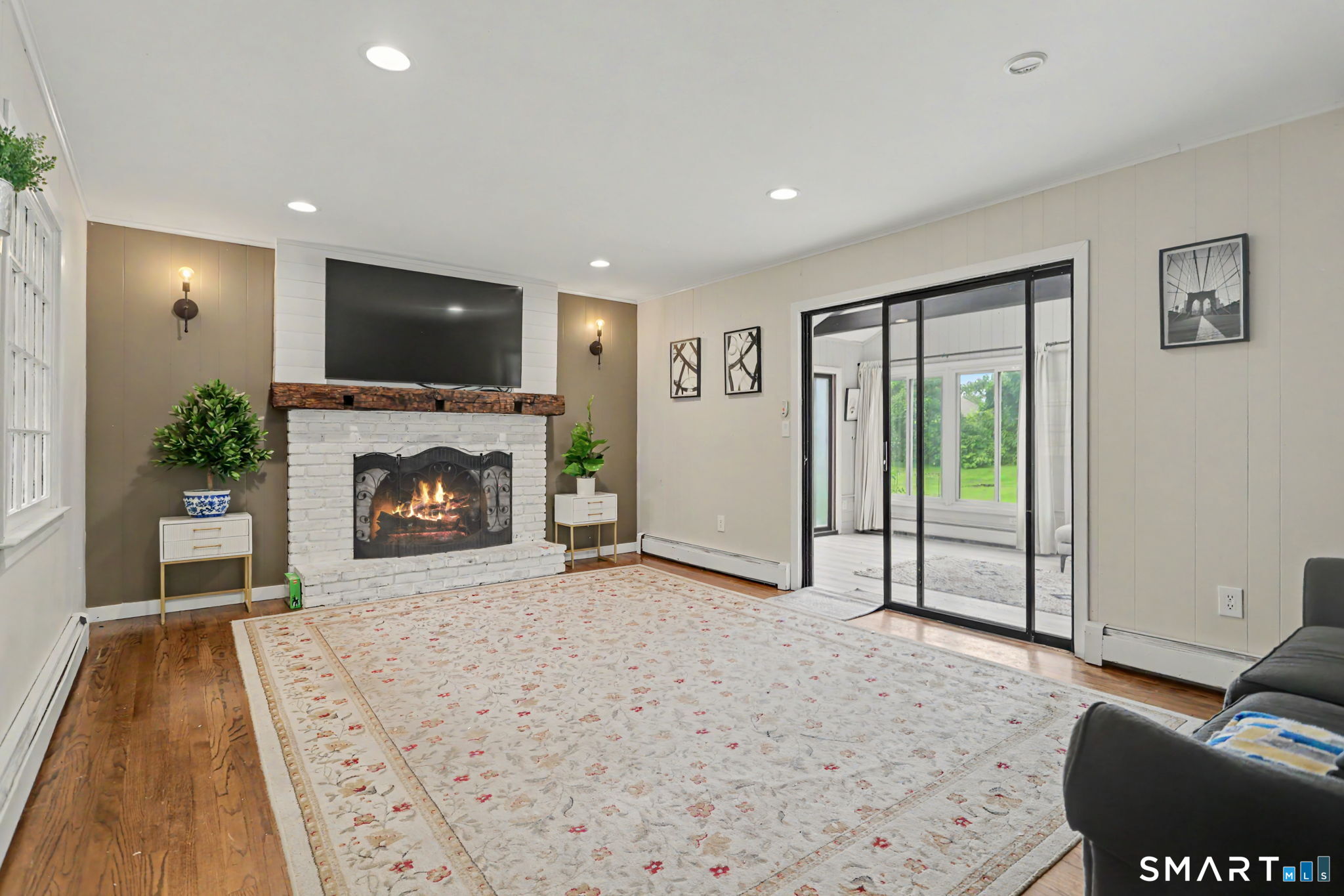 735 Daniels Farm Road photo 17