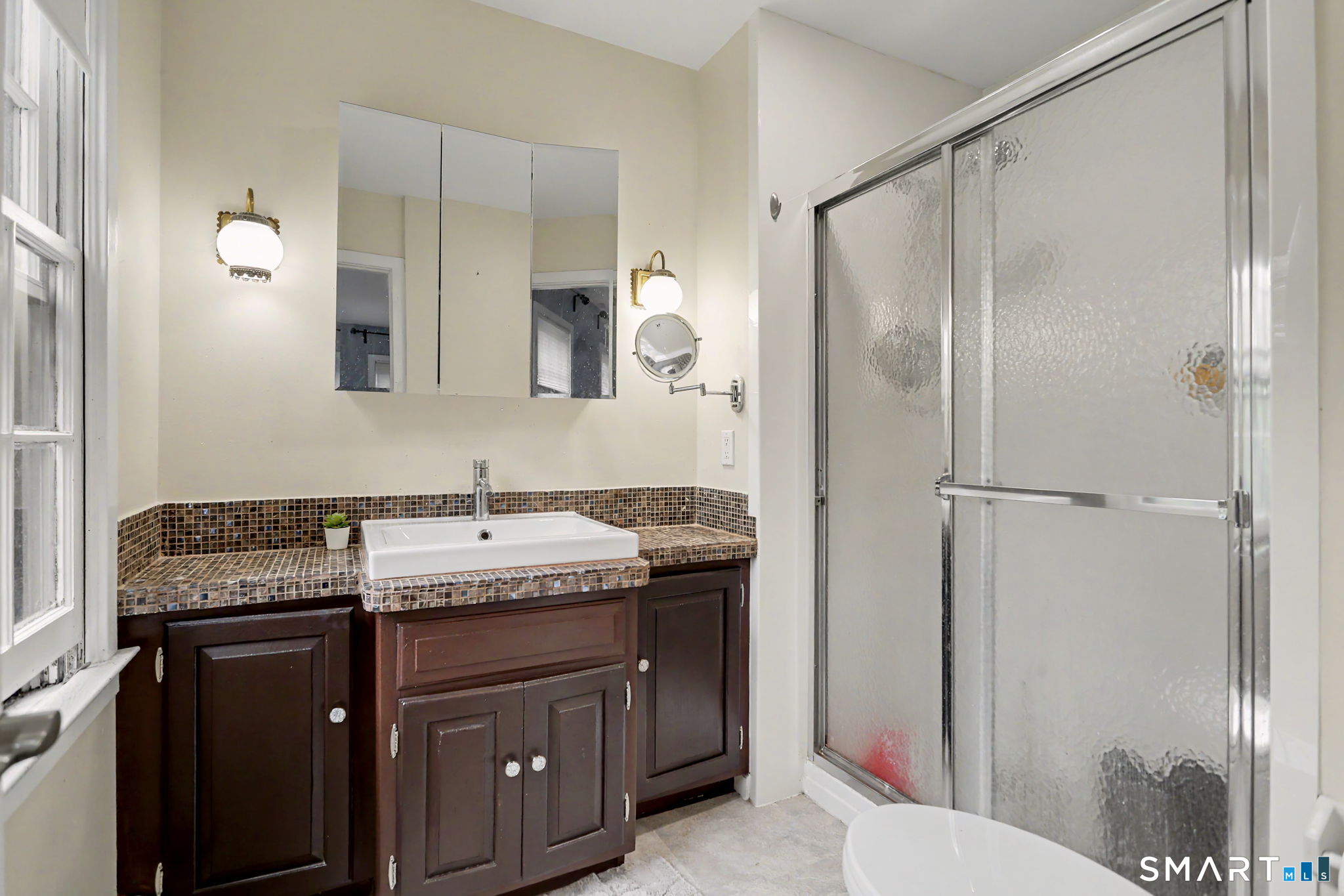 735 Daniels Farm Road photo 24