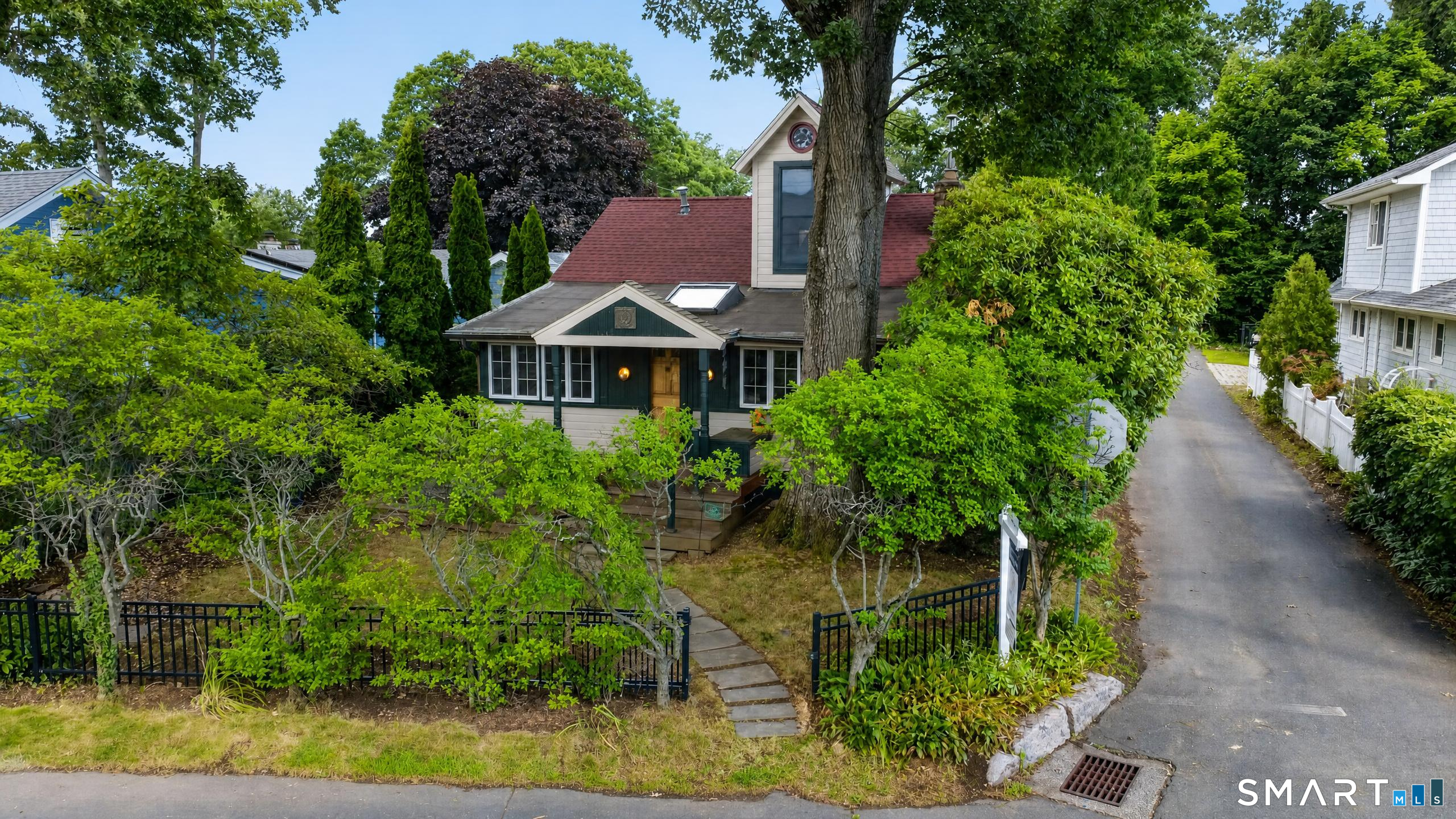 3rd image of 207 Pawson Rd, Branford, CT 06405 | MLS# 24195855