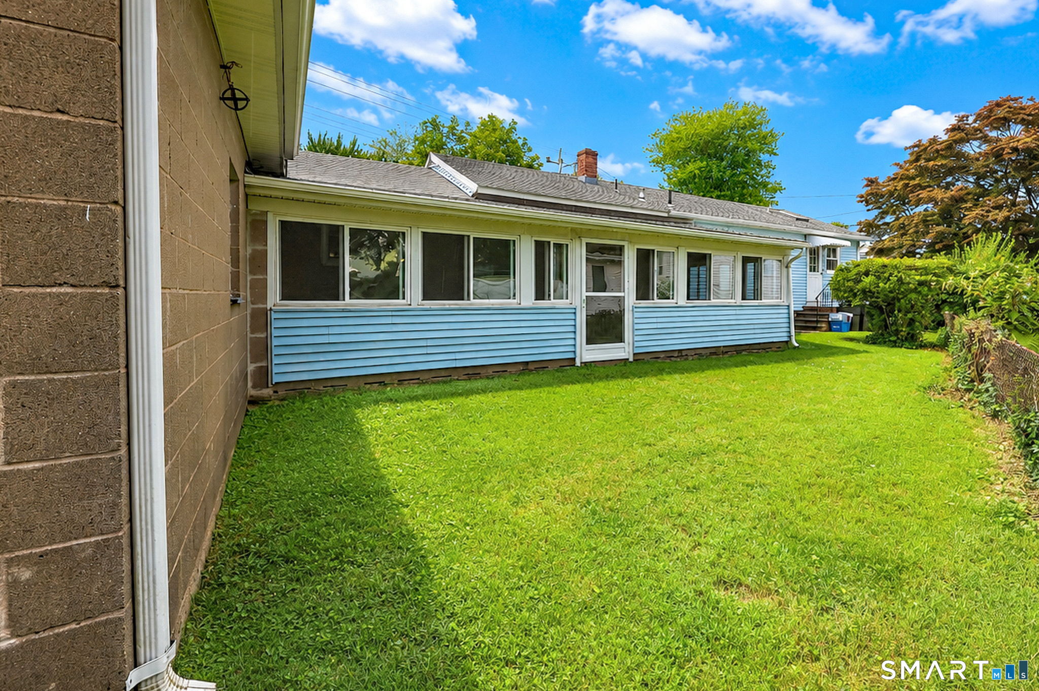 345 Coe Avenue photo 5