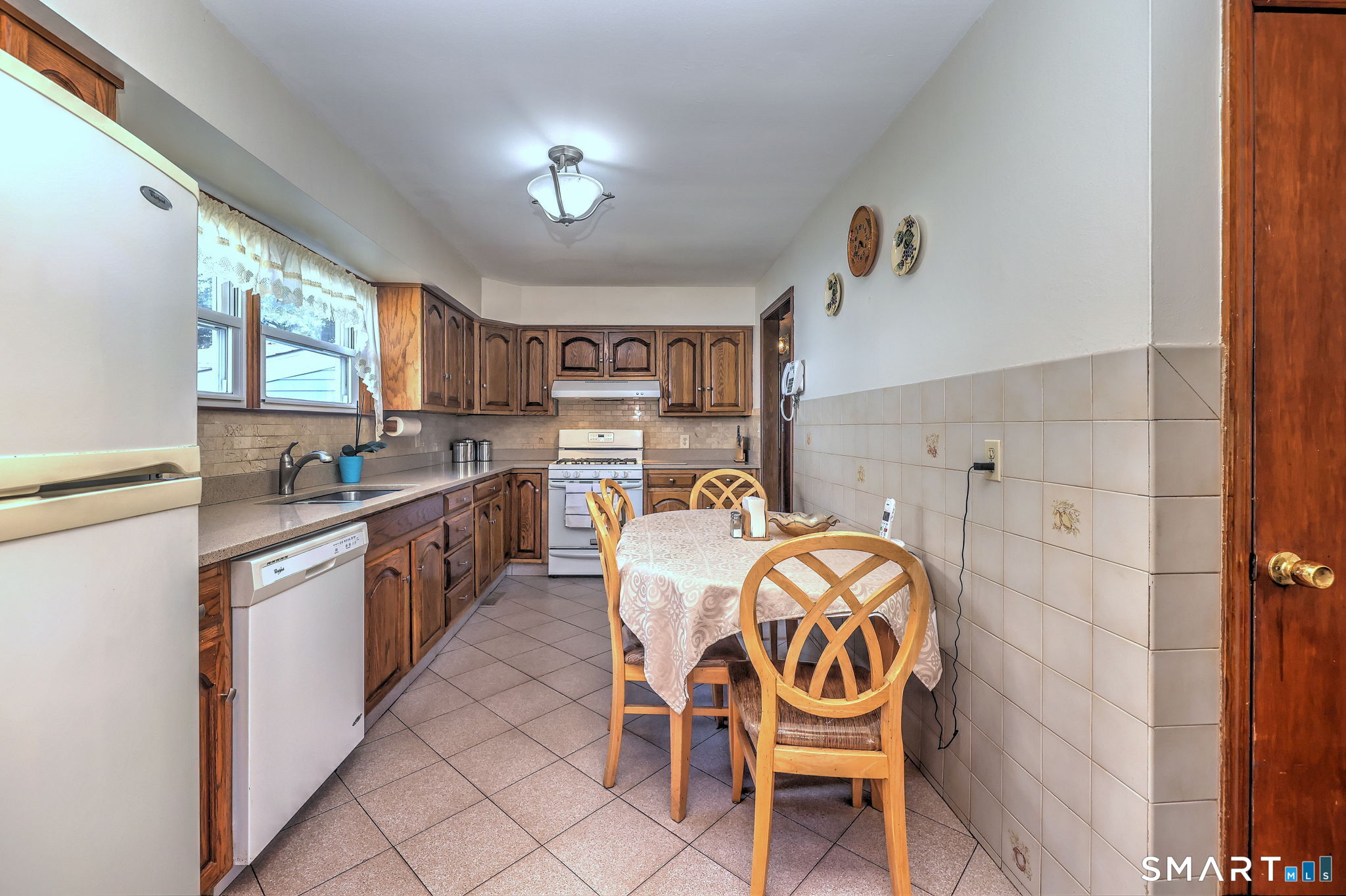 345 Coe Avenue photo 15