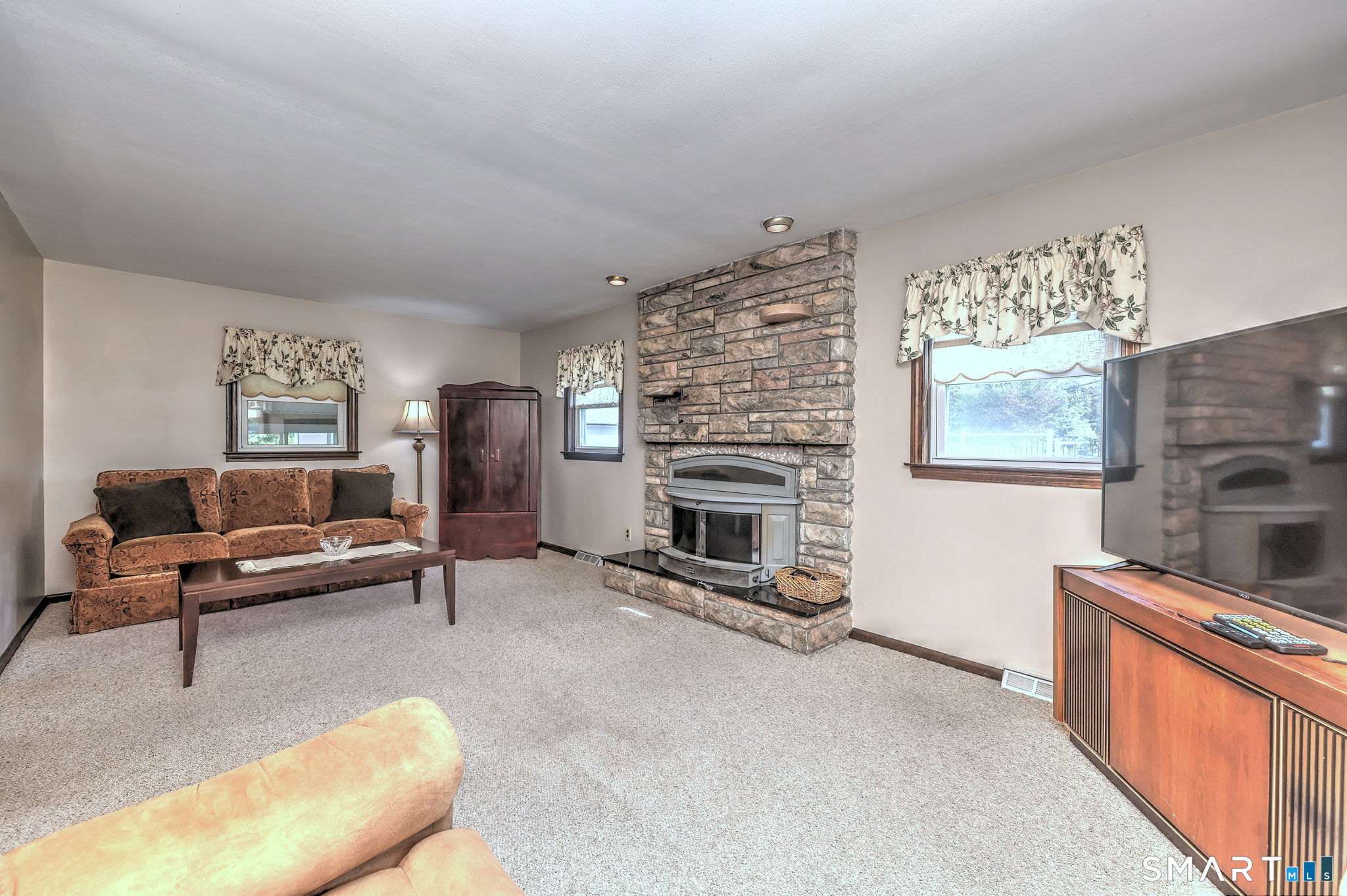 345 Coe Avenue photo 21