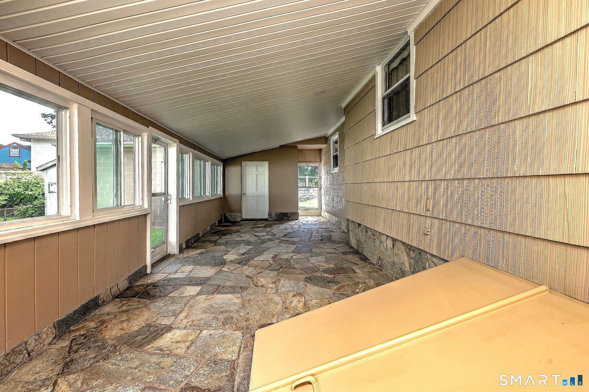 345 Coe Avenue photo 33