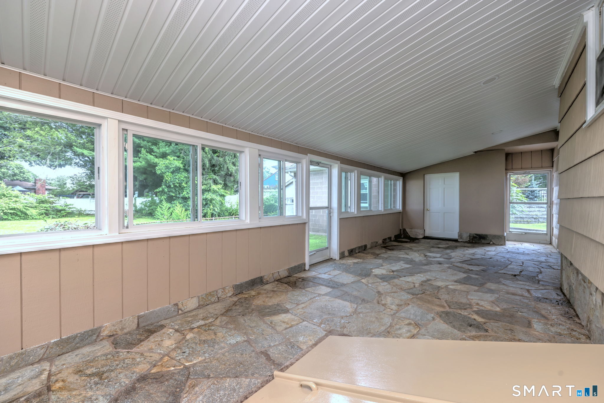 345 Coe Avenue photo 34