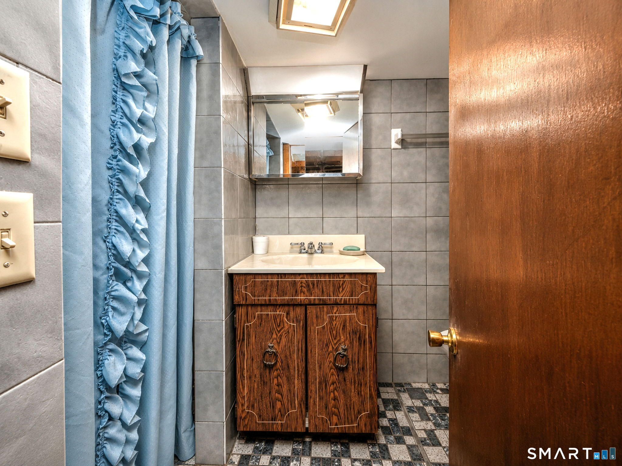 345 Coe Avenue photo 37