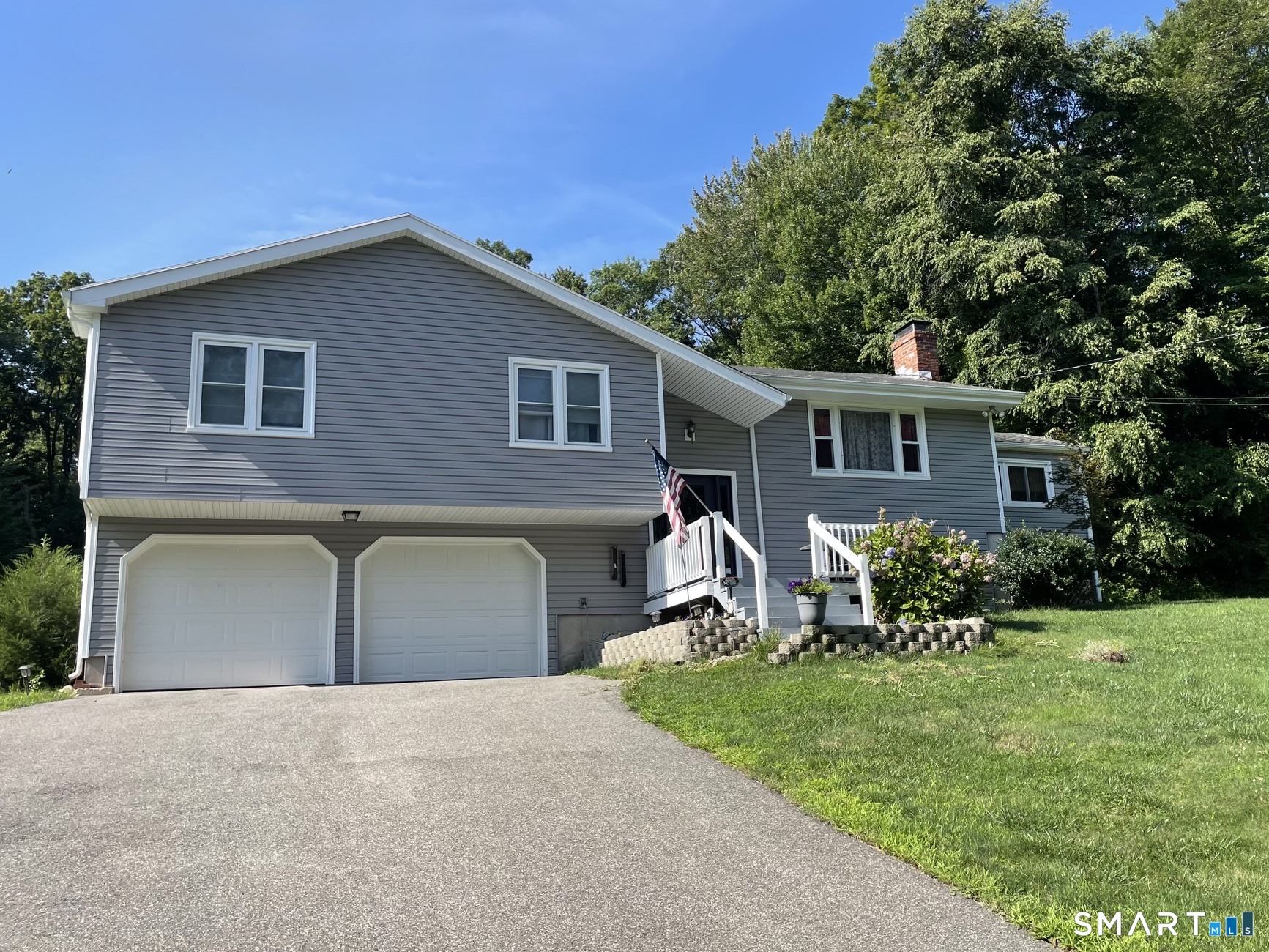 545 Little City Road photo 2
