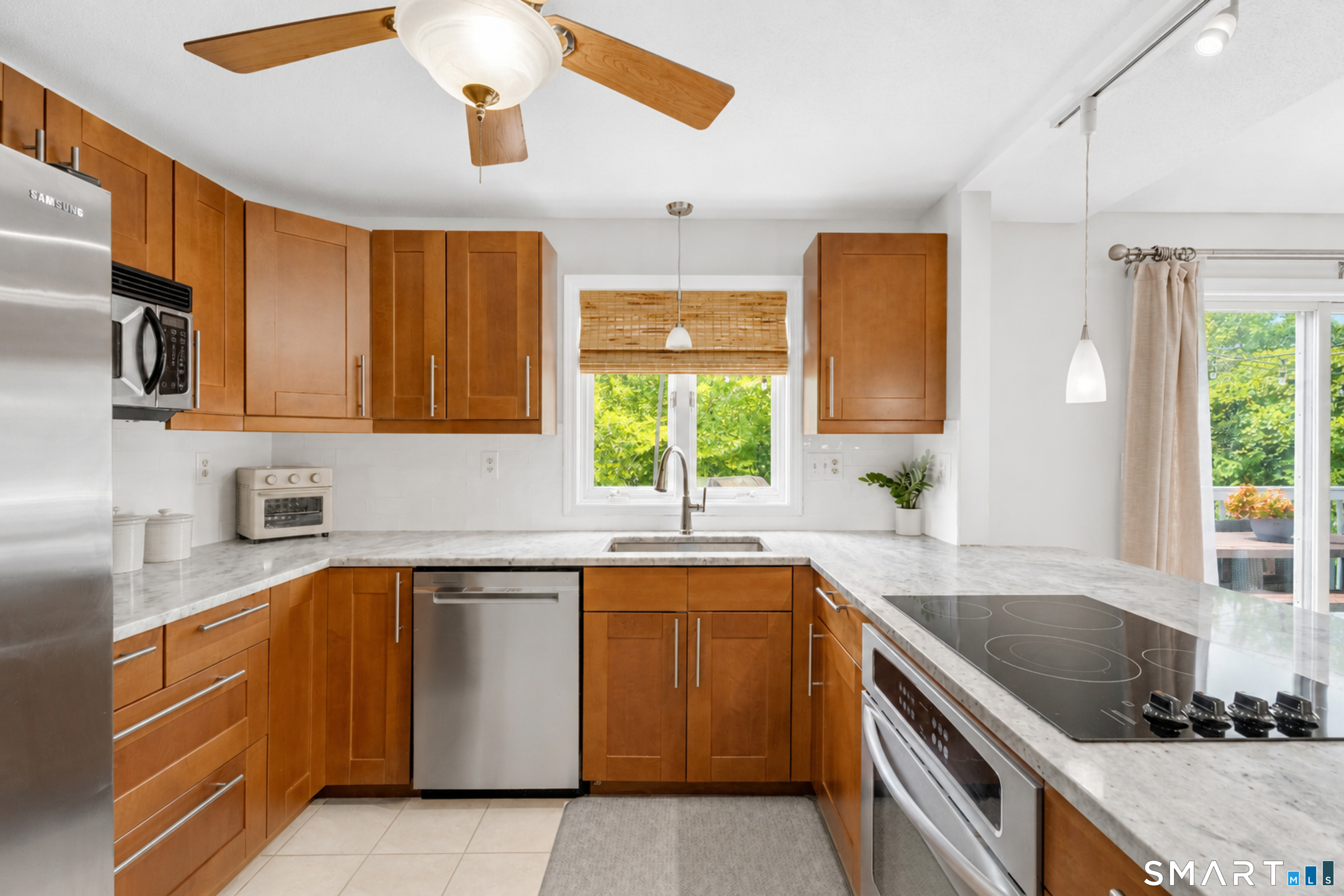 897 East Street photo 12