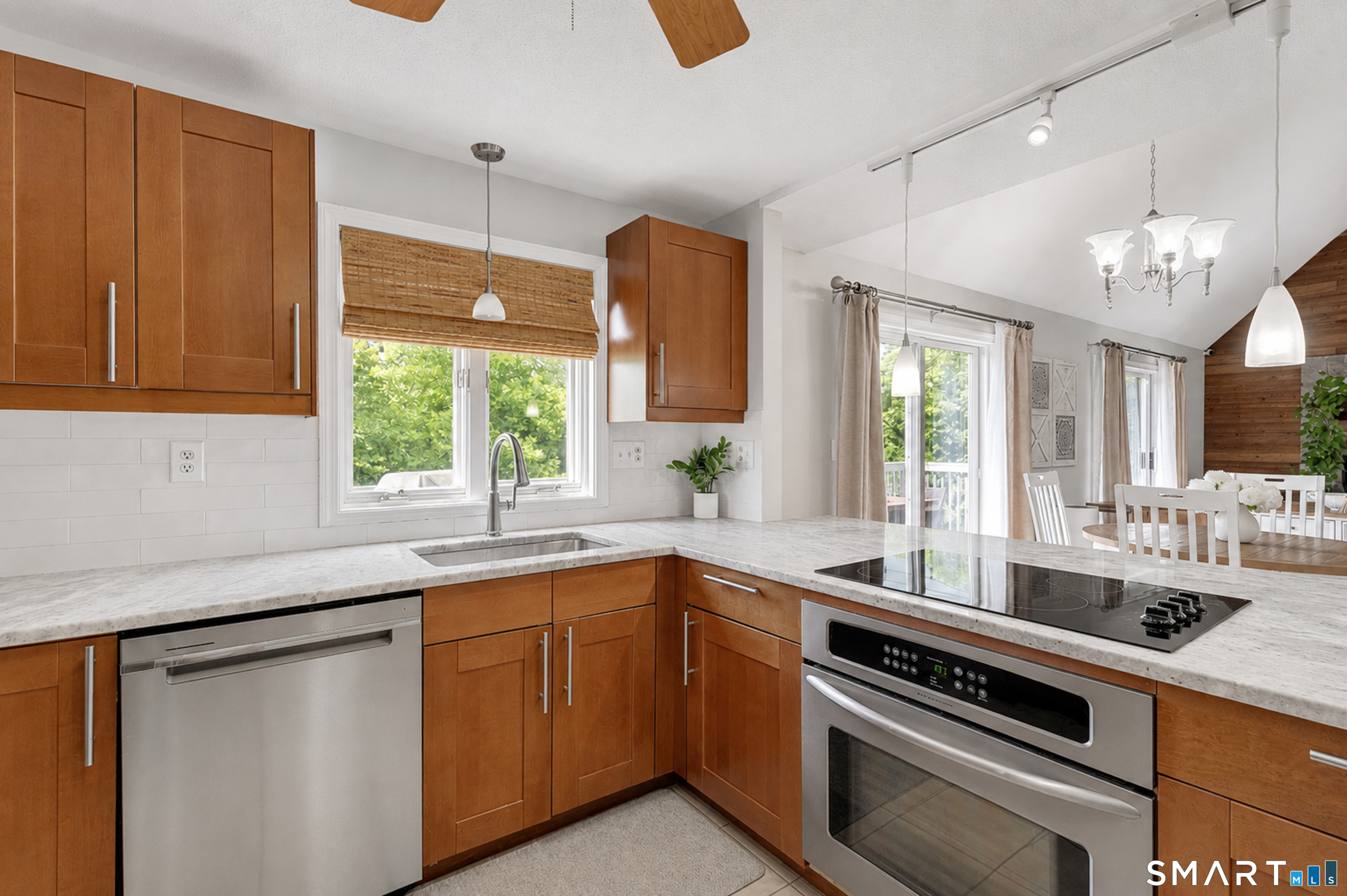 897 East Street photo 13