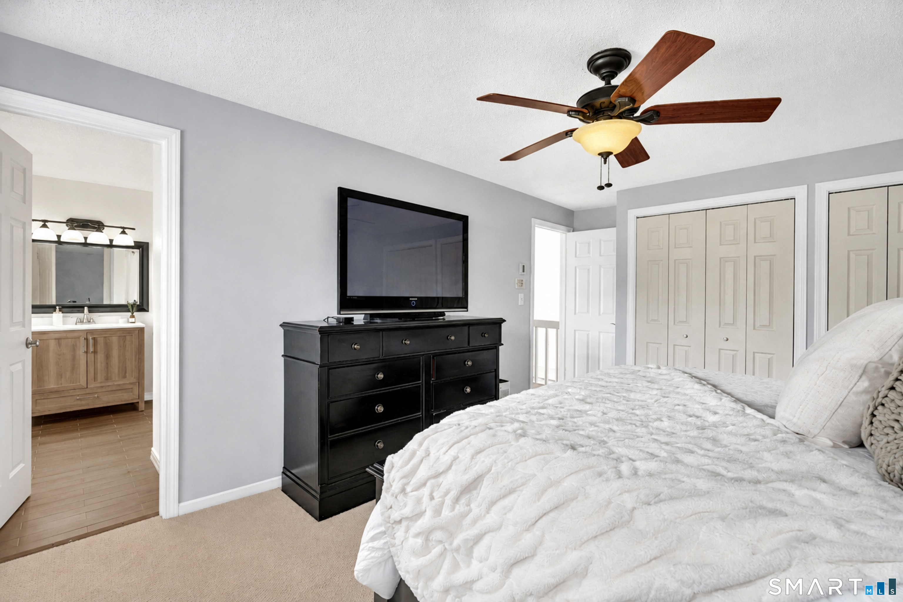 897 East Street photo 24