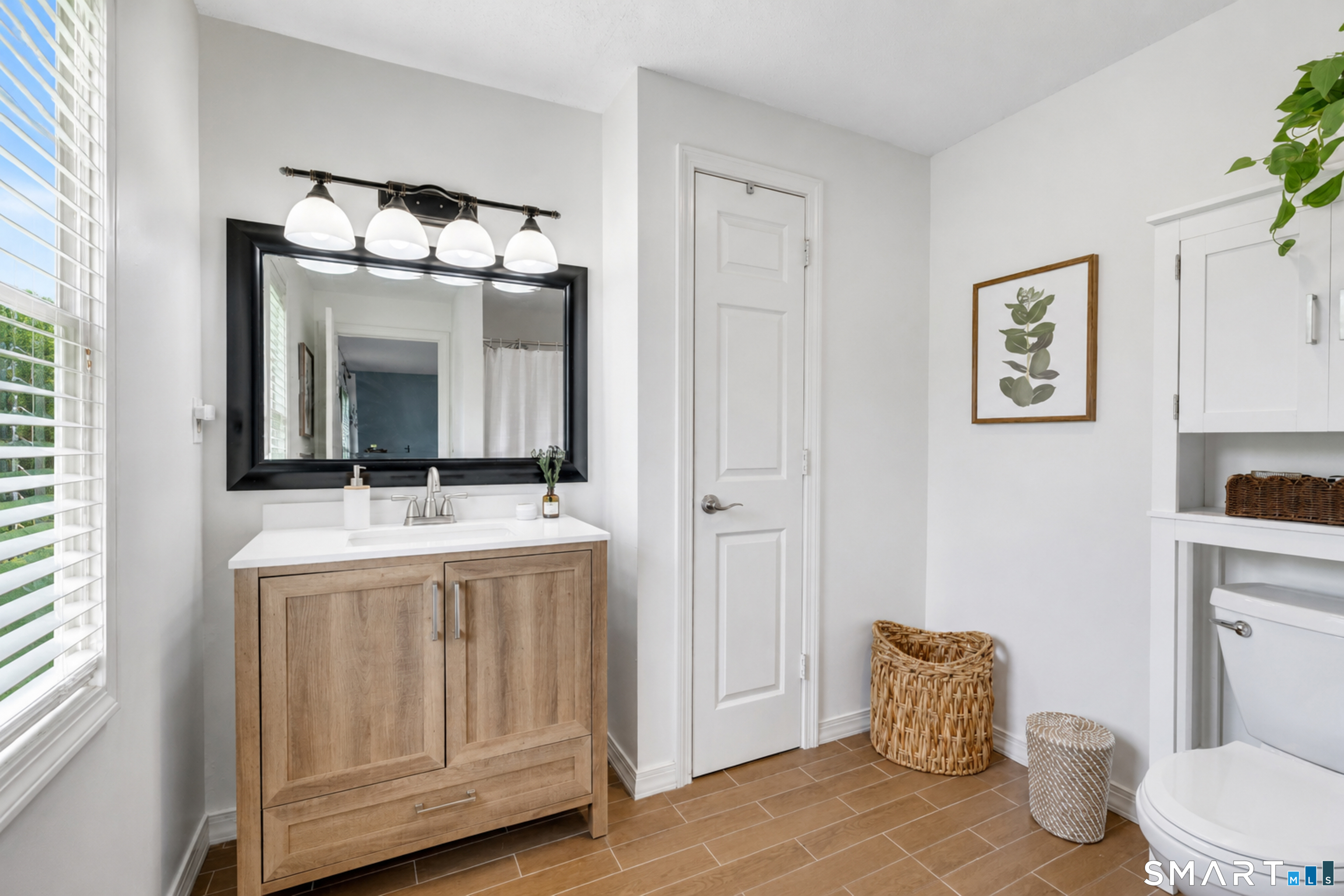 897 East Street photo 25