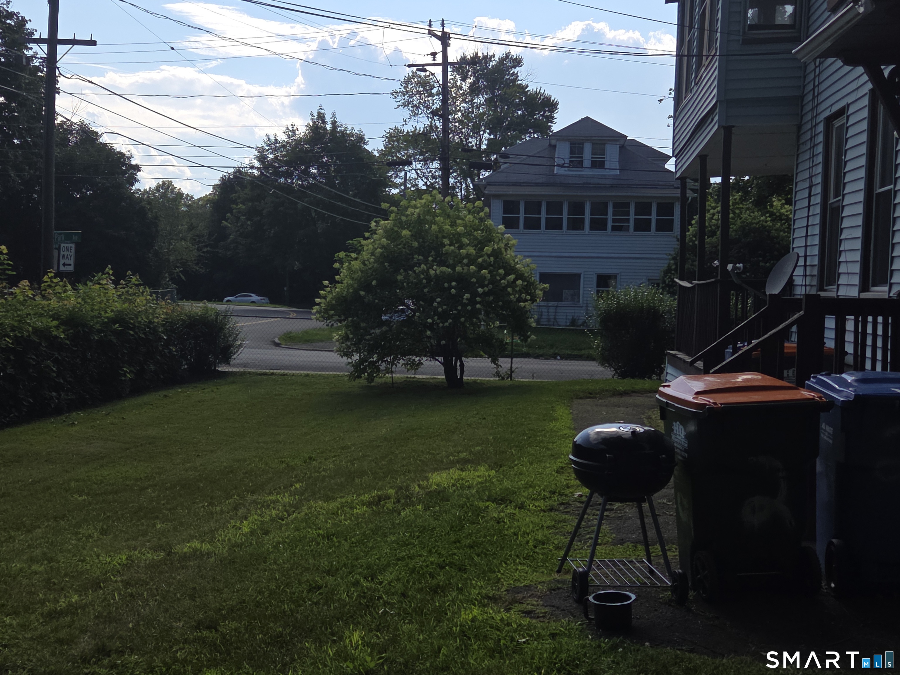 427 Center Street photo 7