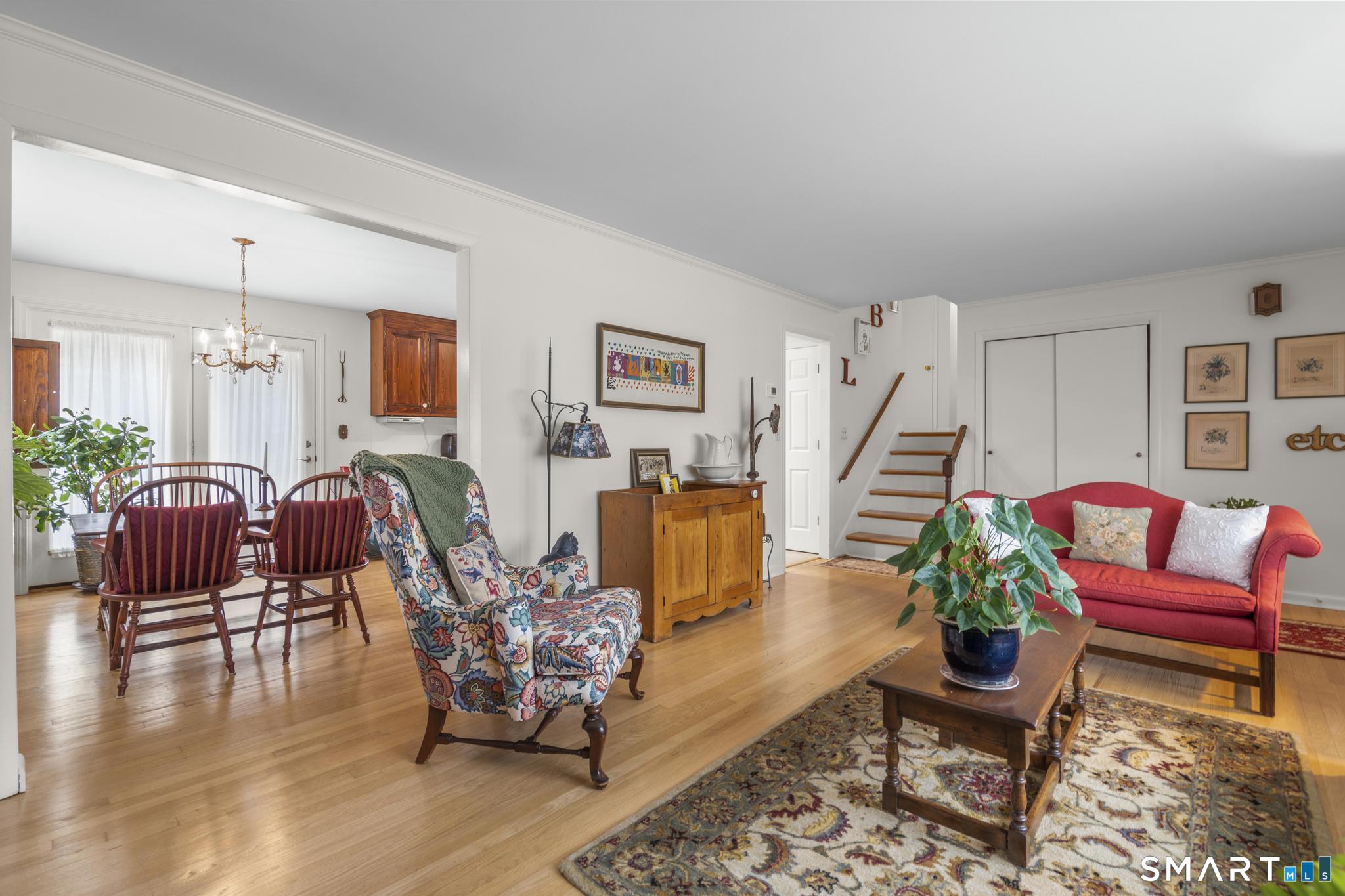380 Overland Drive photo 8