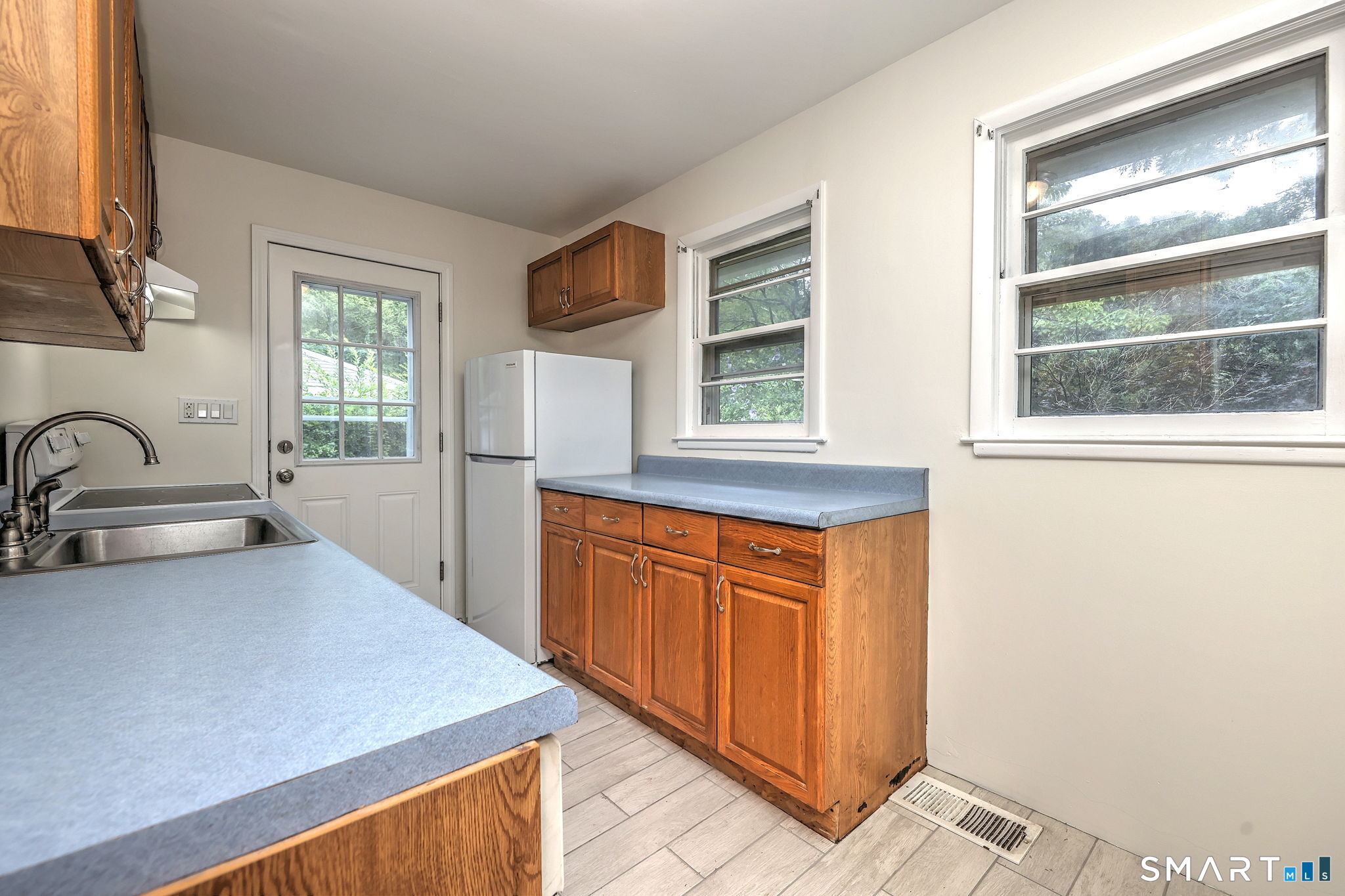 49 Brookdale Road photo 13