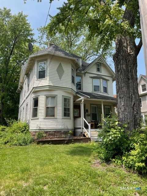 Welcome to this beautiful victorian home at 65 Oxford Street