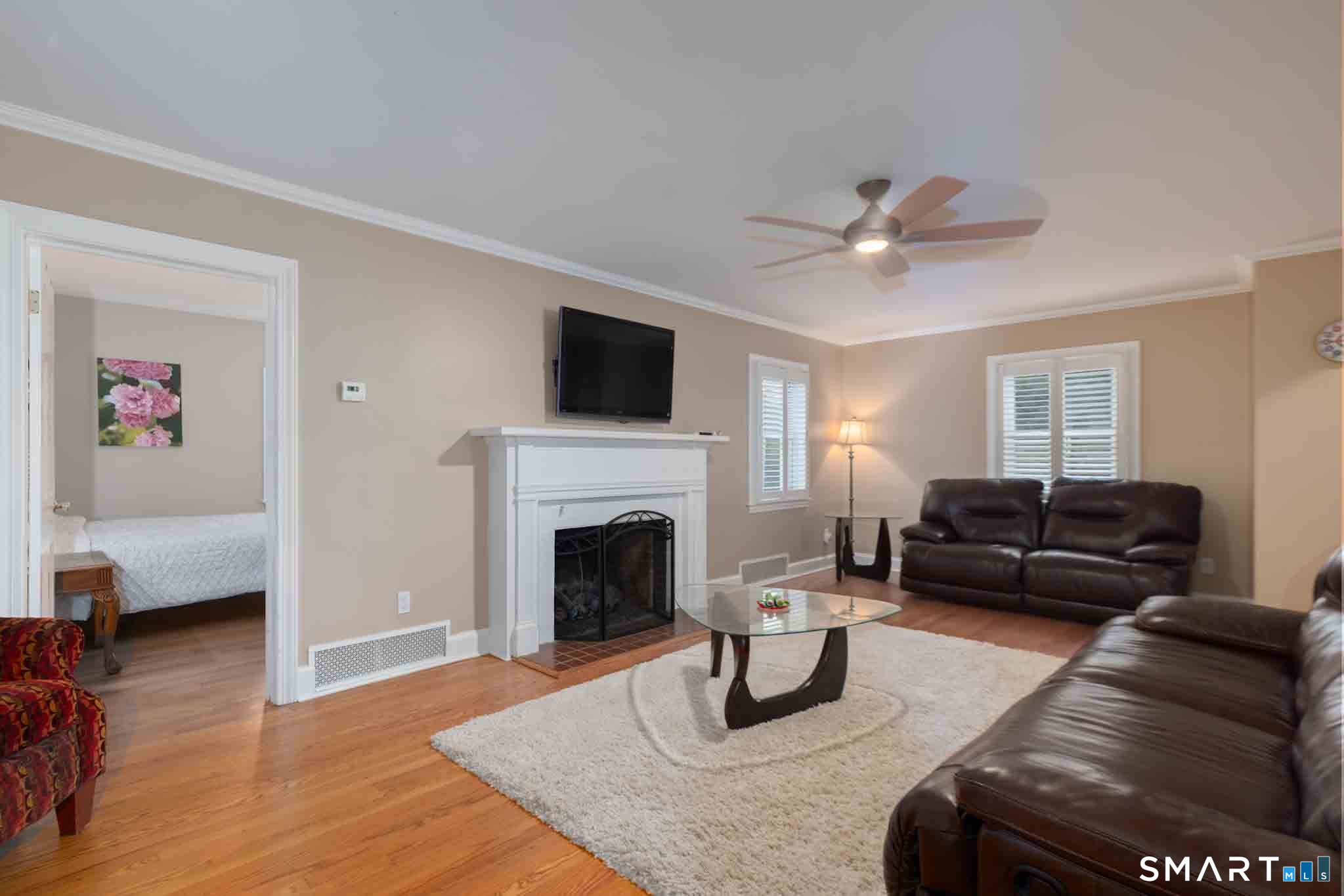 140 Round Hill Road photo 9