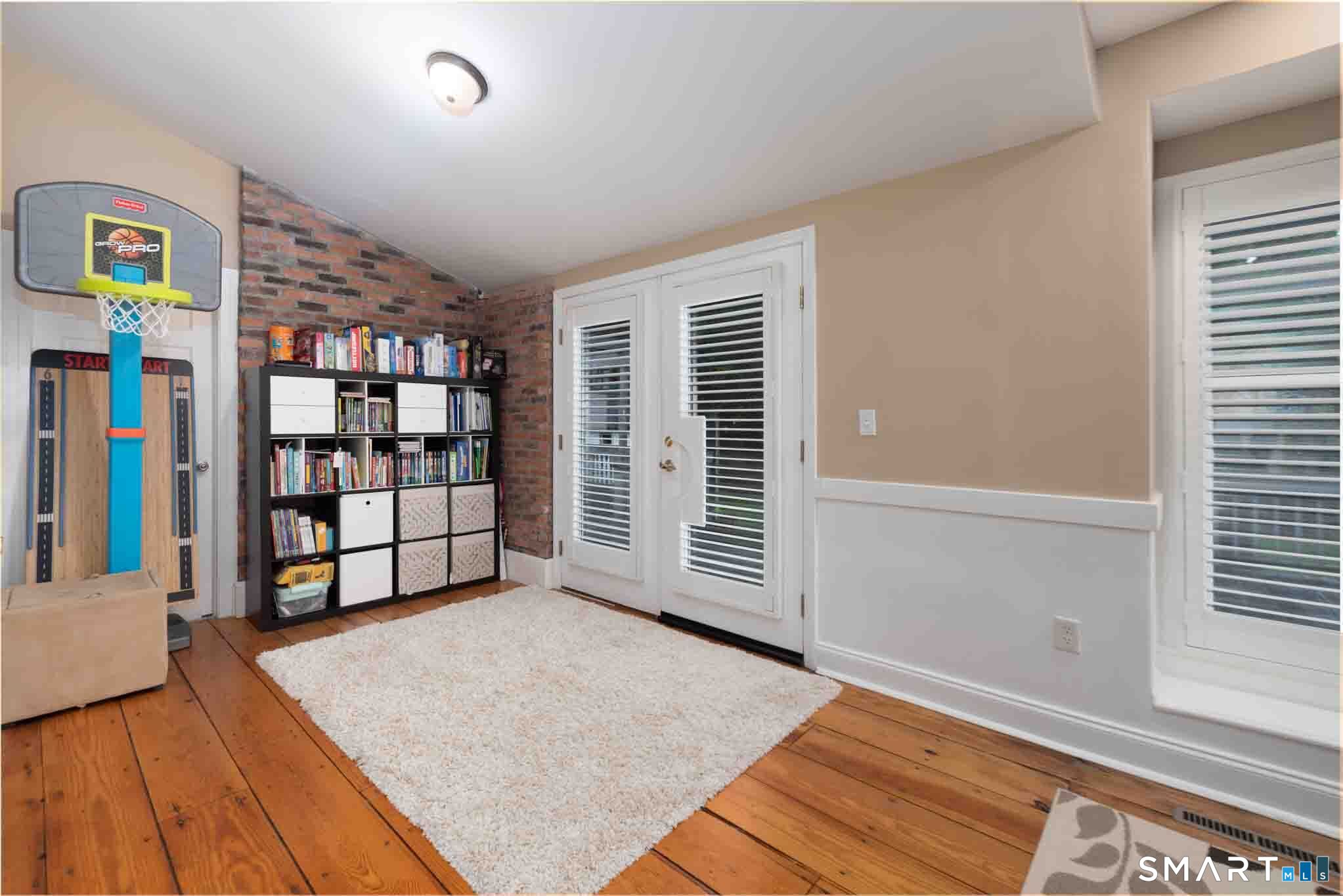 140 Round Hill Road photo 13