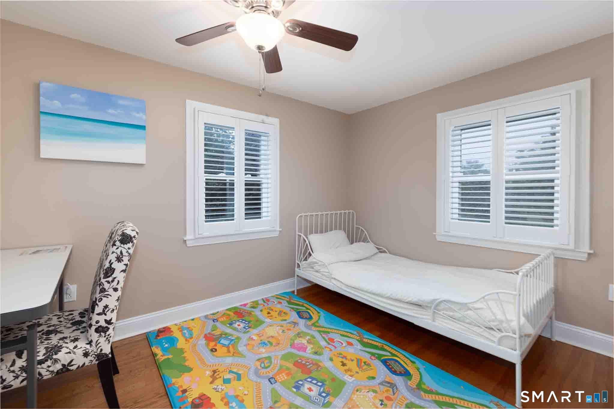 140 Round Hill Road photo 24