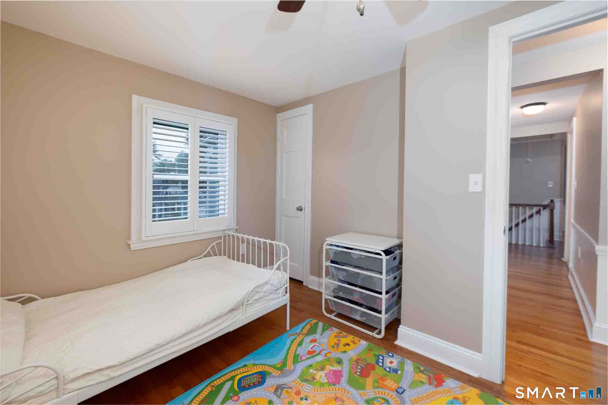140 Round Hill Road photo 25