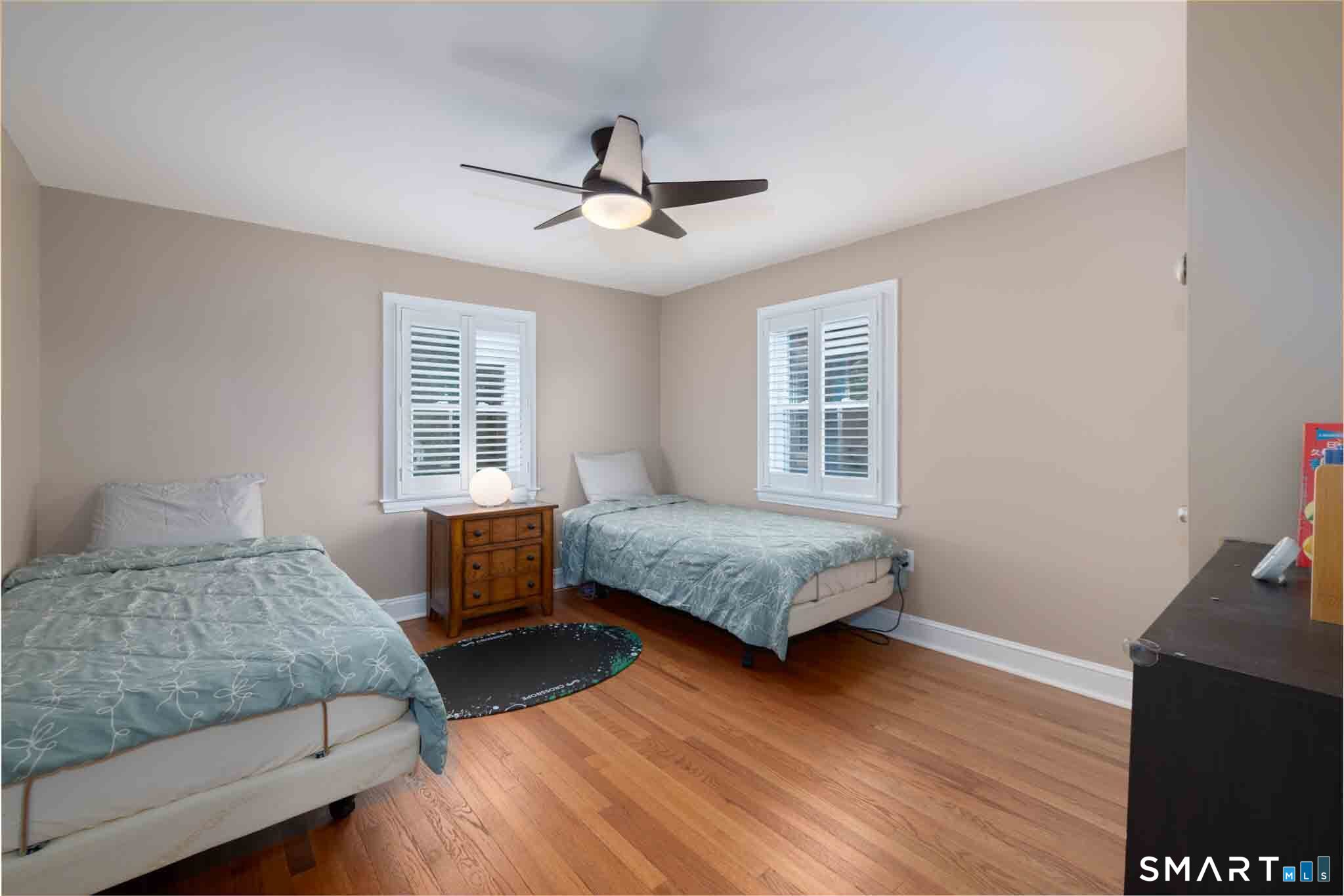 140 Round Hill Road photo 26