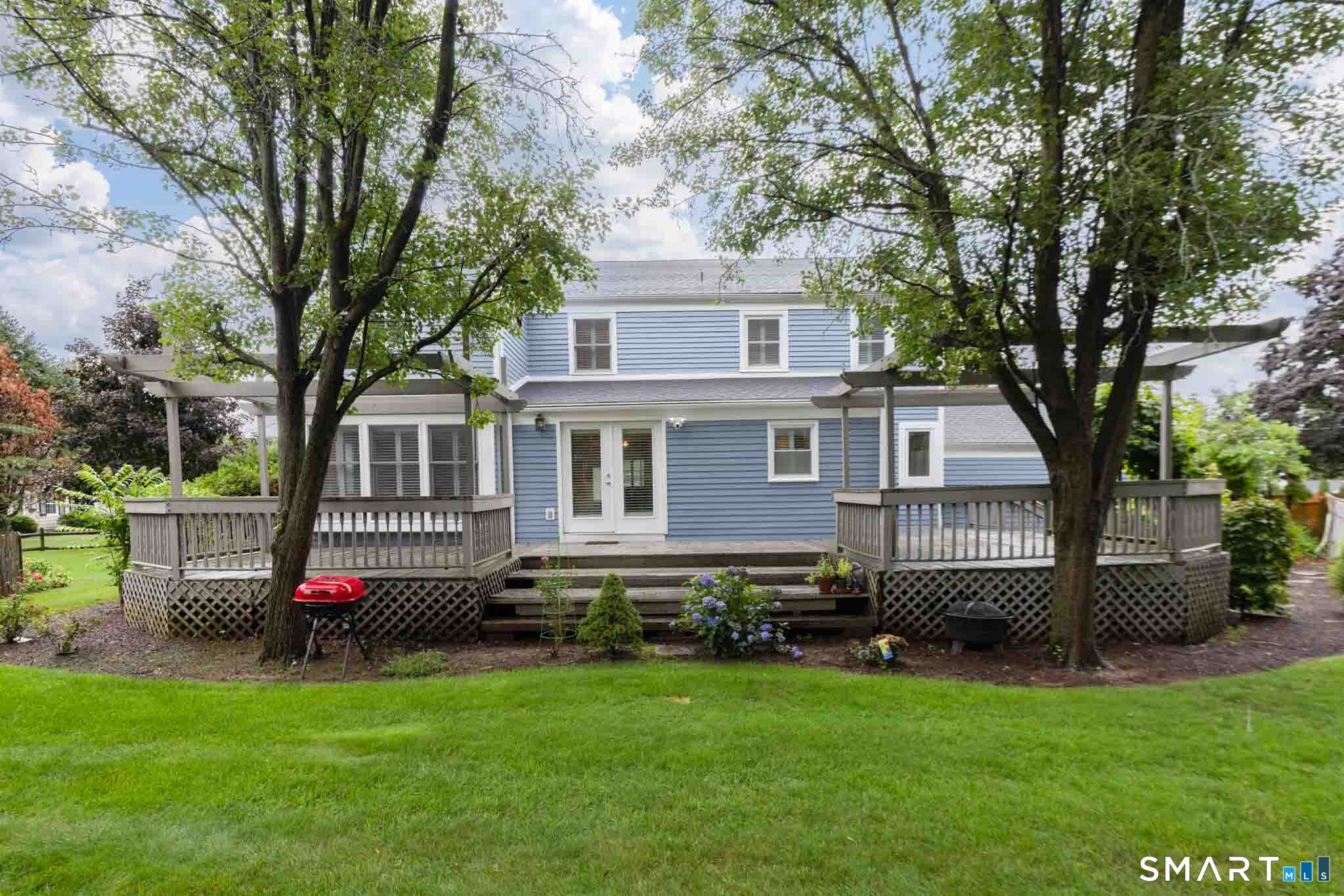 140 Round Hill Road photo 35