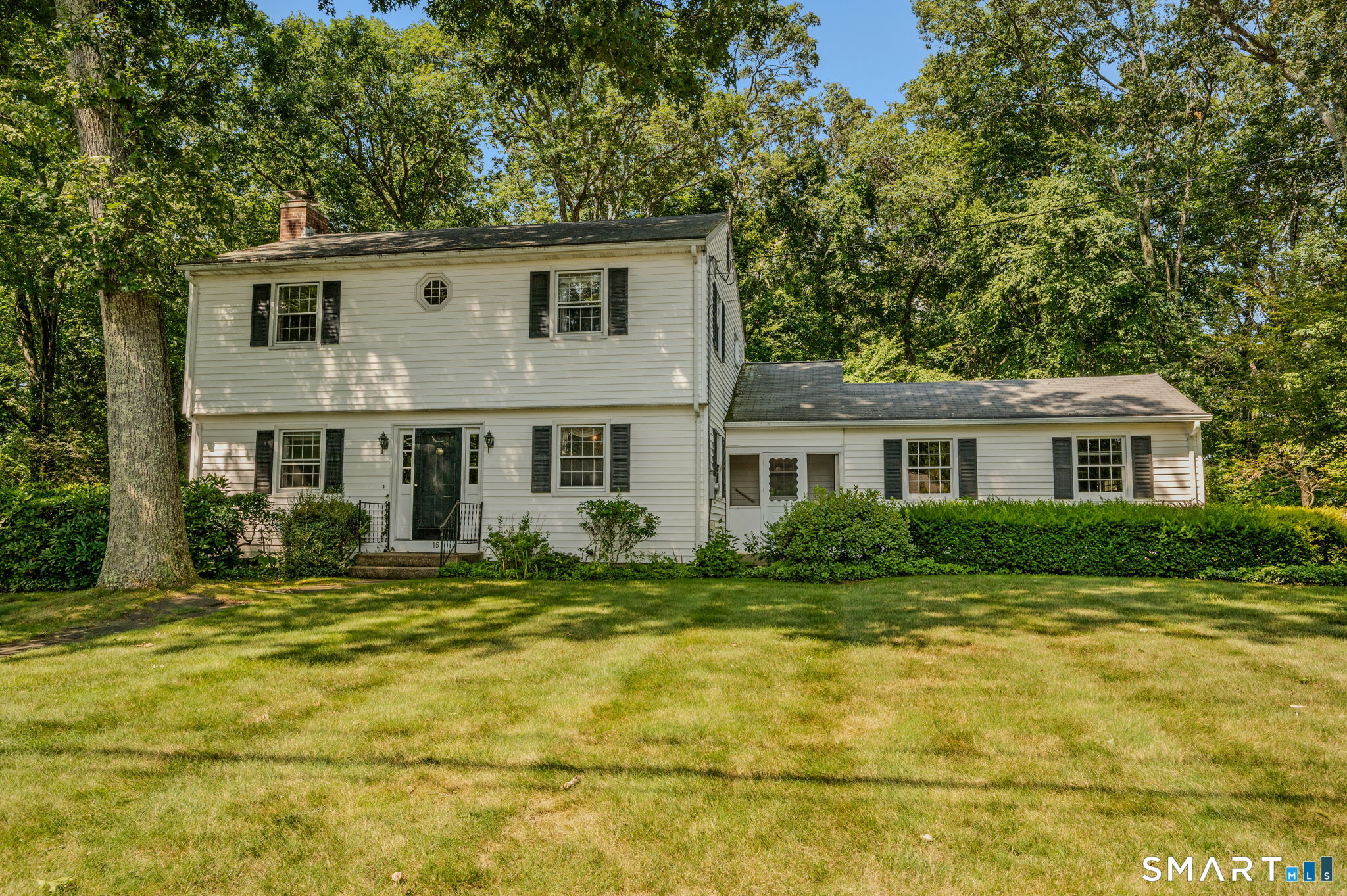 15 Monticello Drive photo 2
