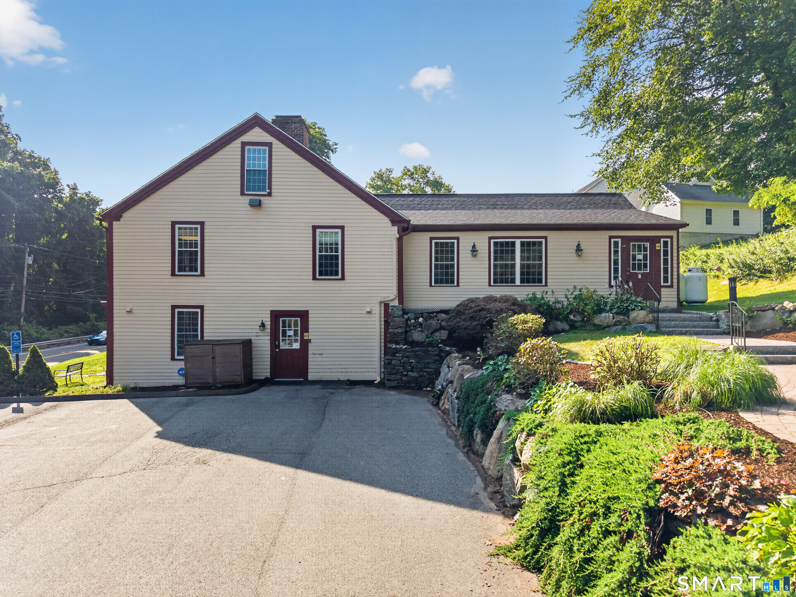 1721 Saybrook Road photo 3