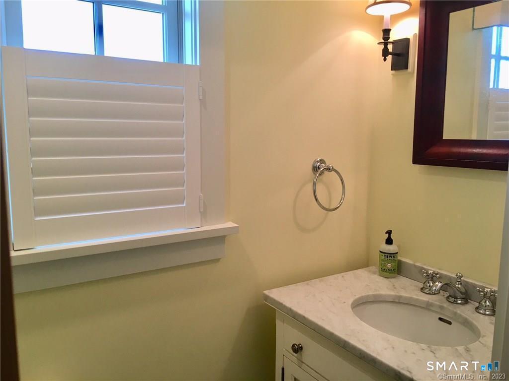 33 Ridgewood Avenue photo 18