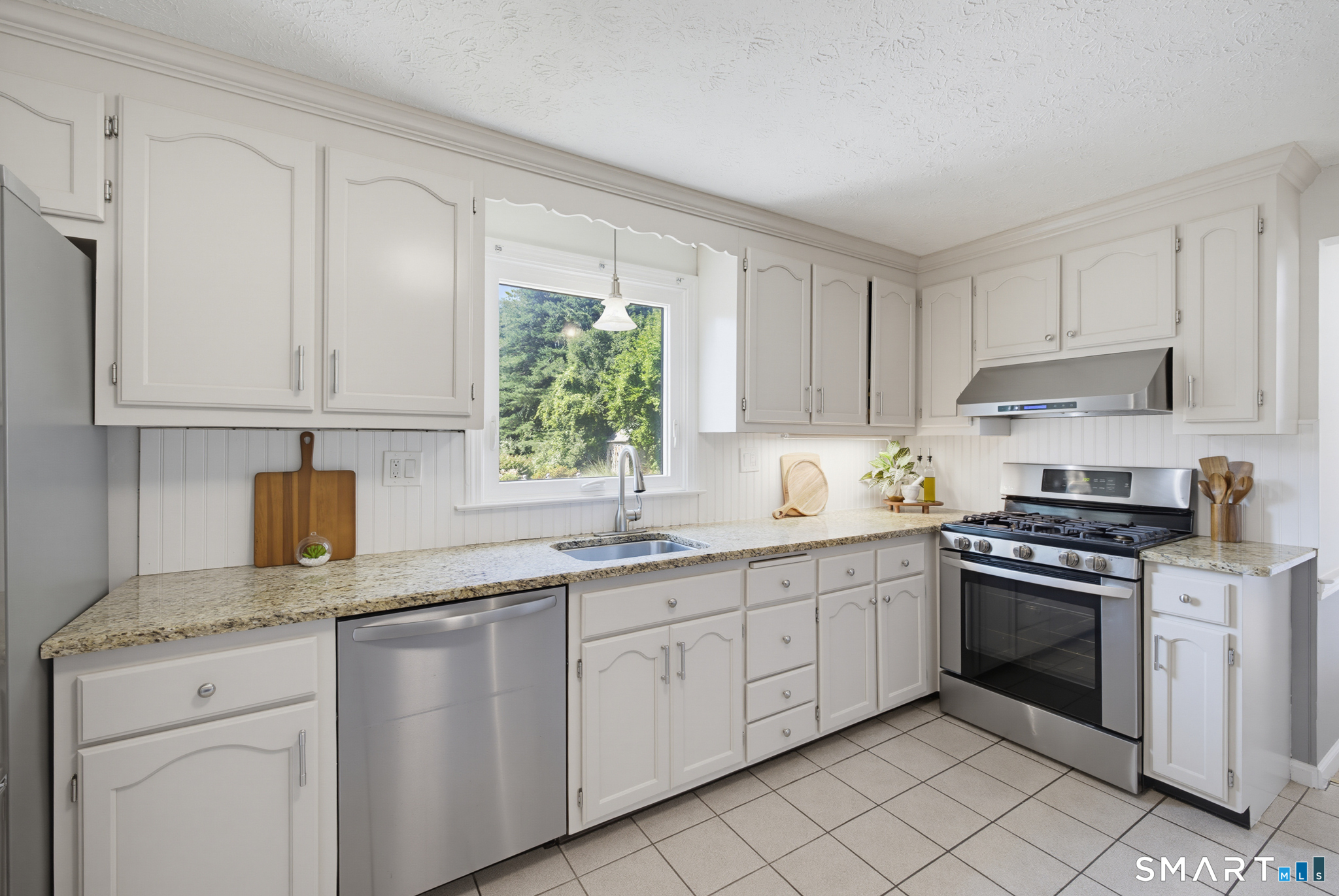 97 Nutmeg Drive photo 9