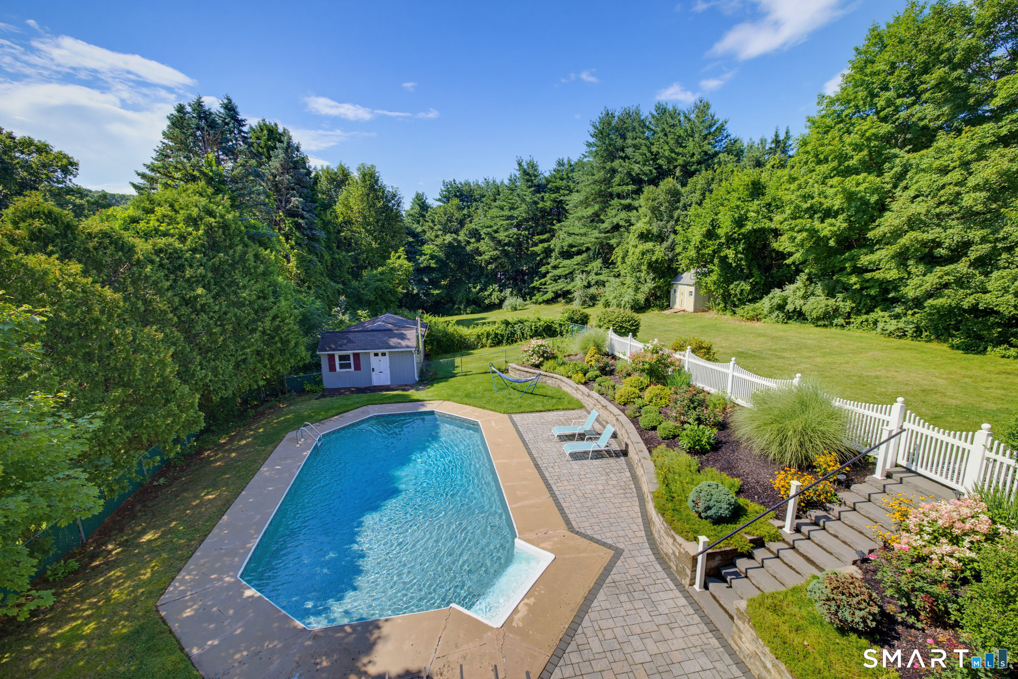 97 Nutmeg Drive photo 3