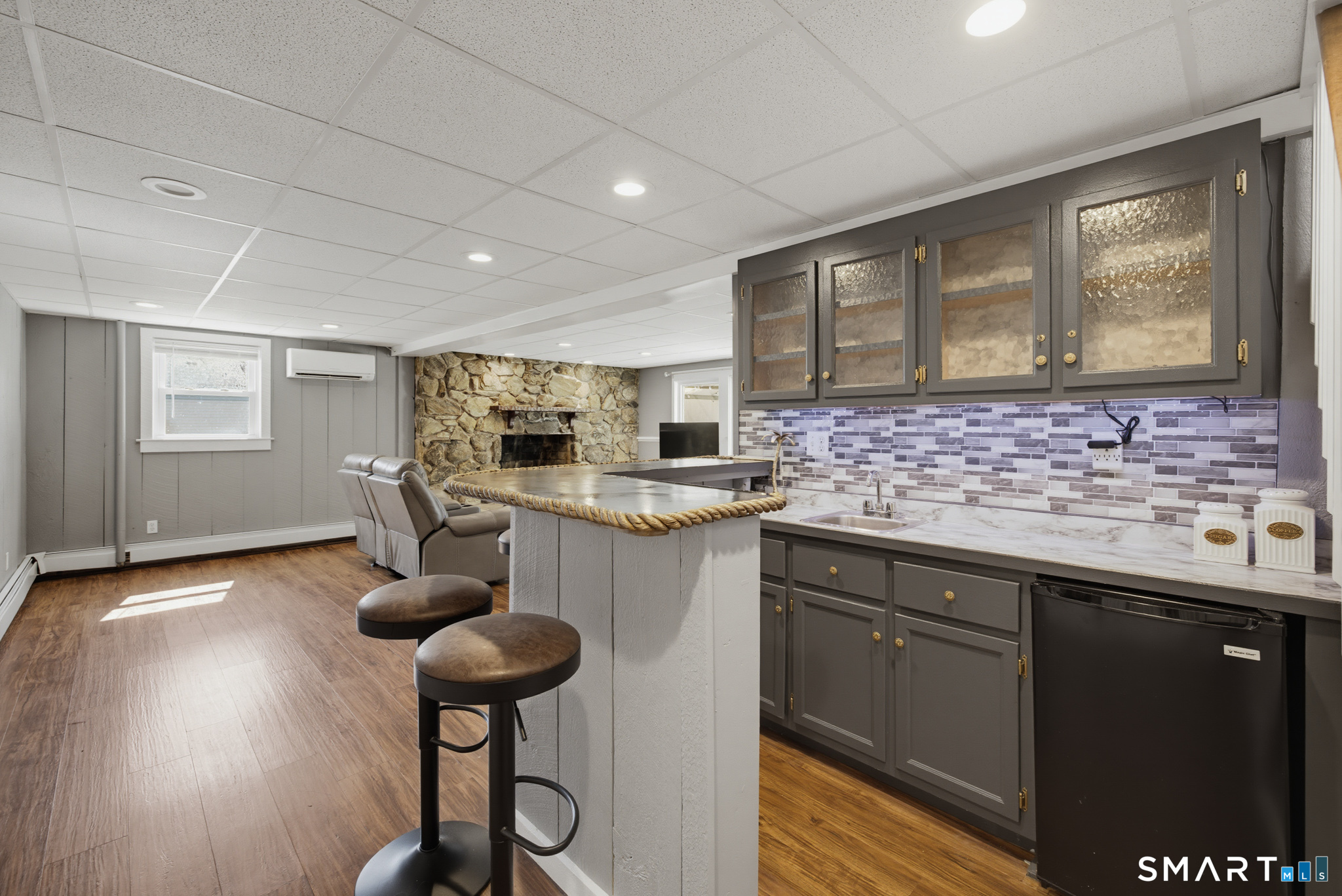 97 Nutmeg Drive photo 27