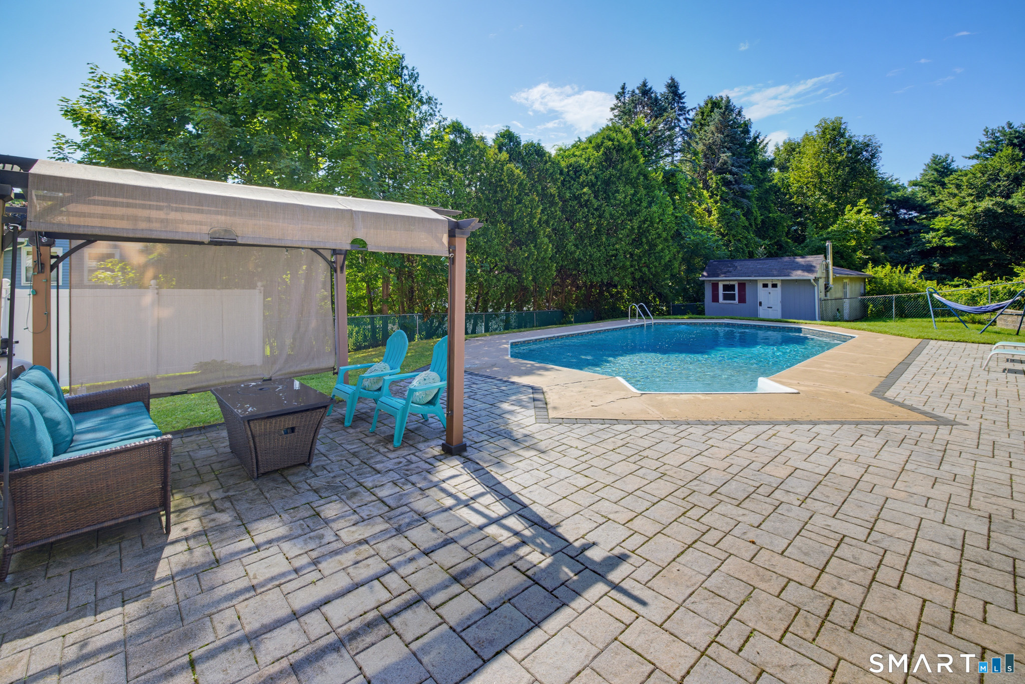 97 Nutmeg Drive photo 33