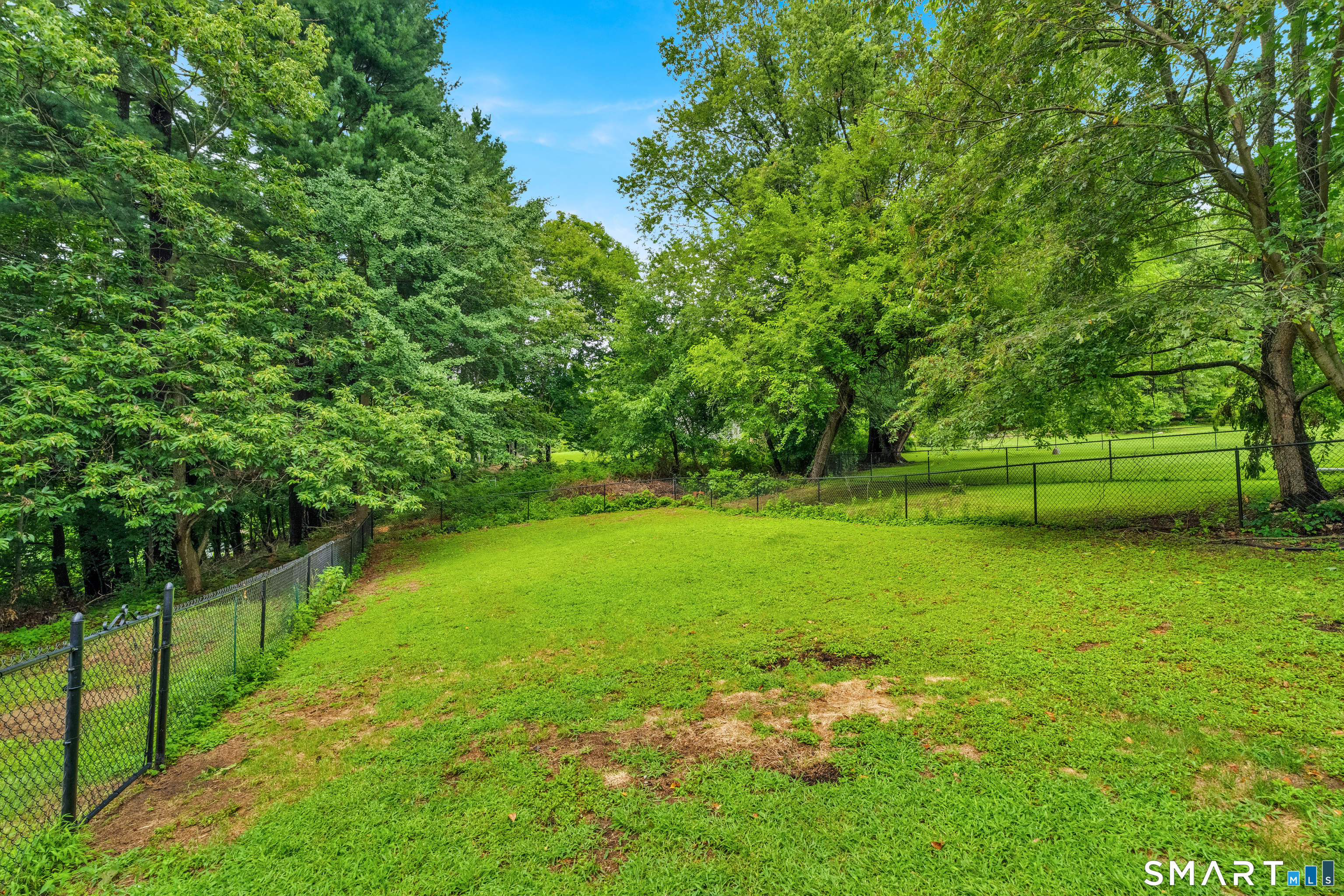 165 Platt Street photo 32