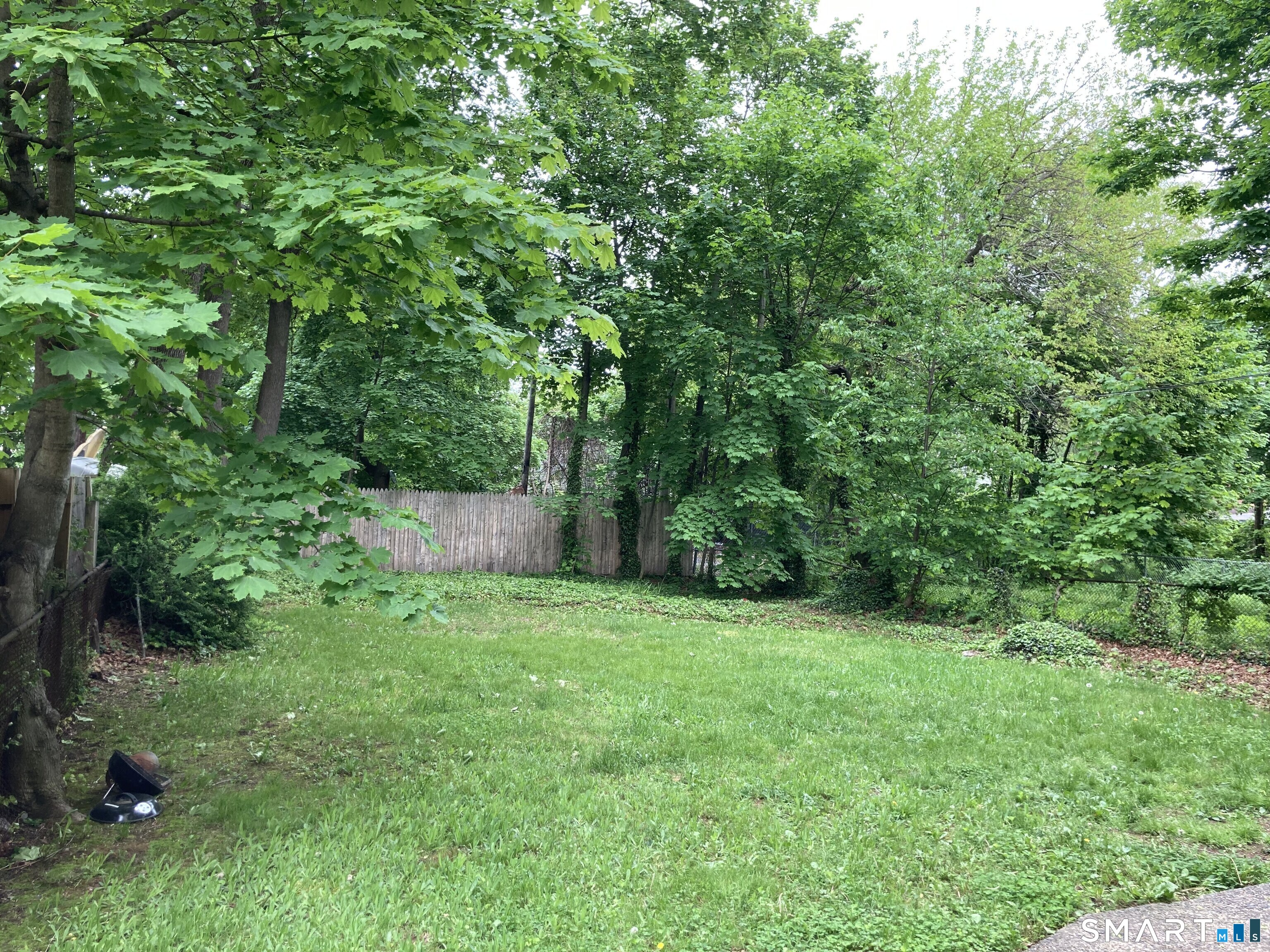 3rd image of 225 Winthrop Ave, New Haven, CT 06511 | MLS# 24196376