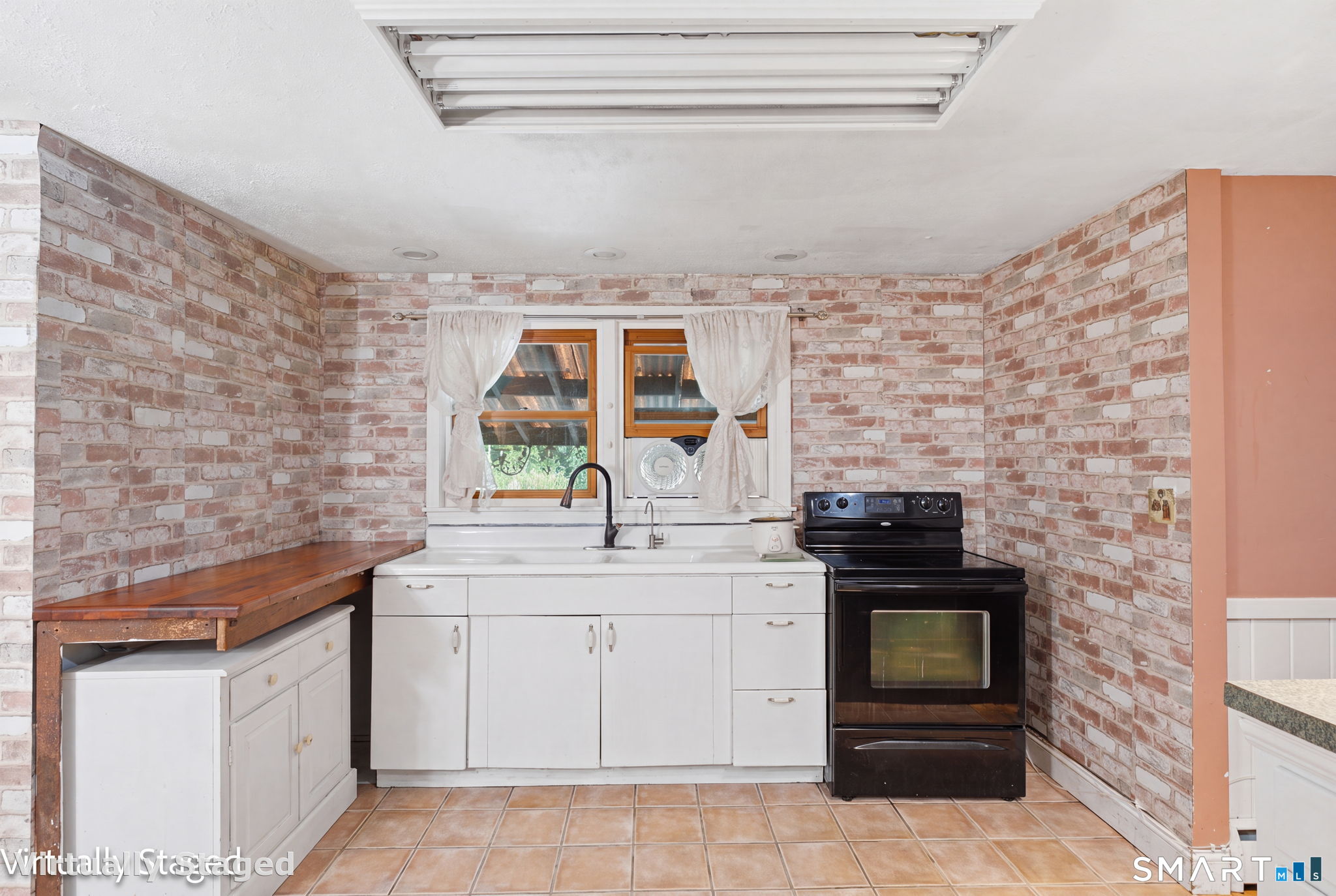 170 Rockwell Avenue photo 10