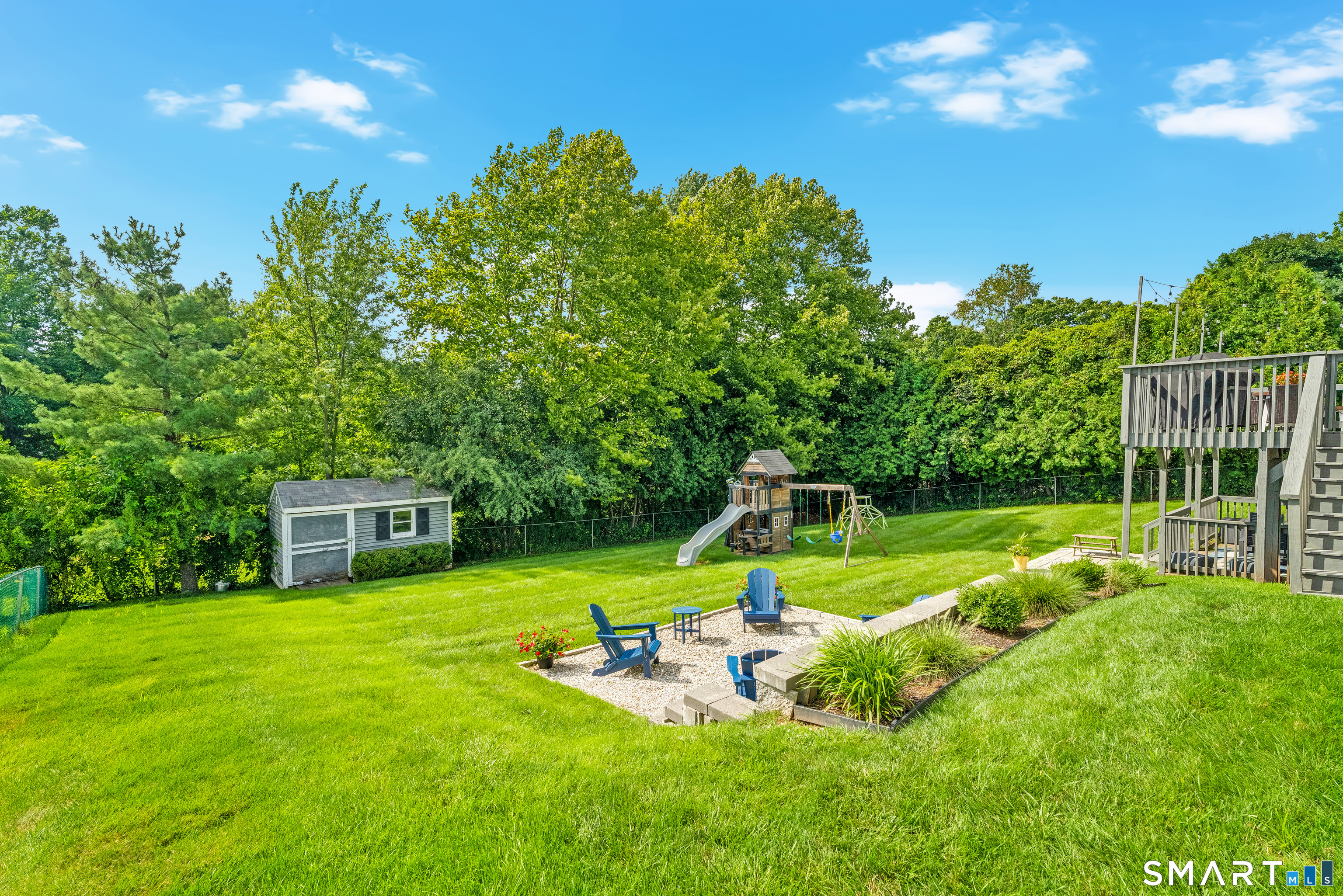897 East Street photo 31
