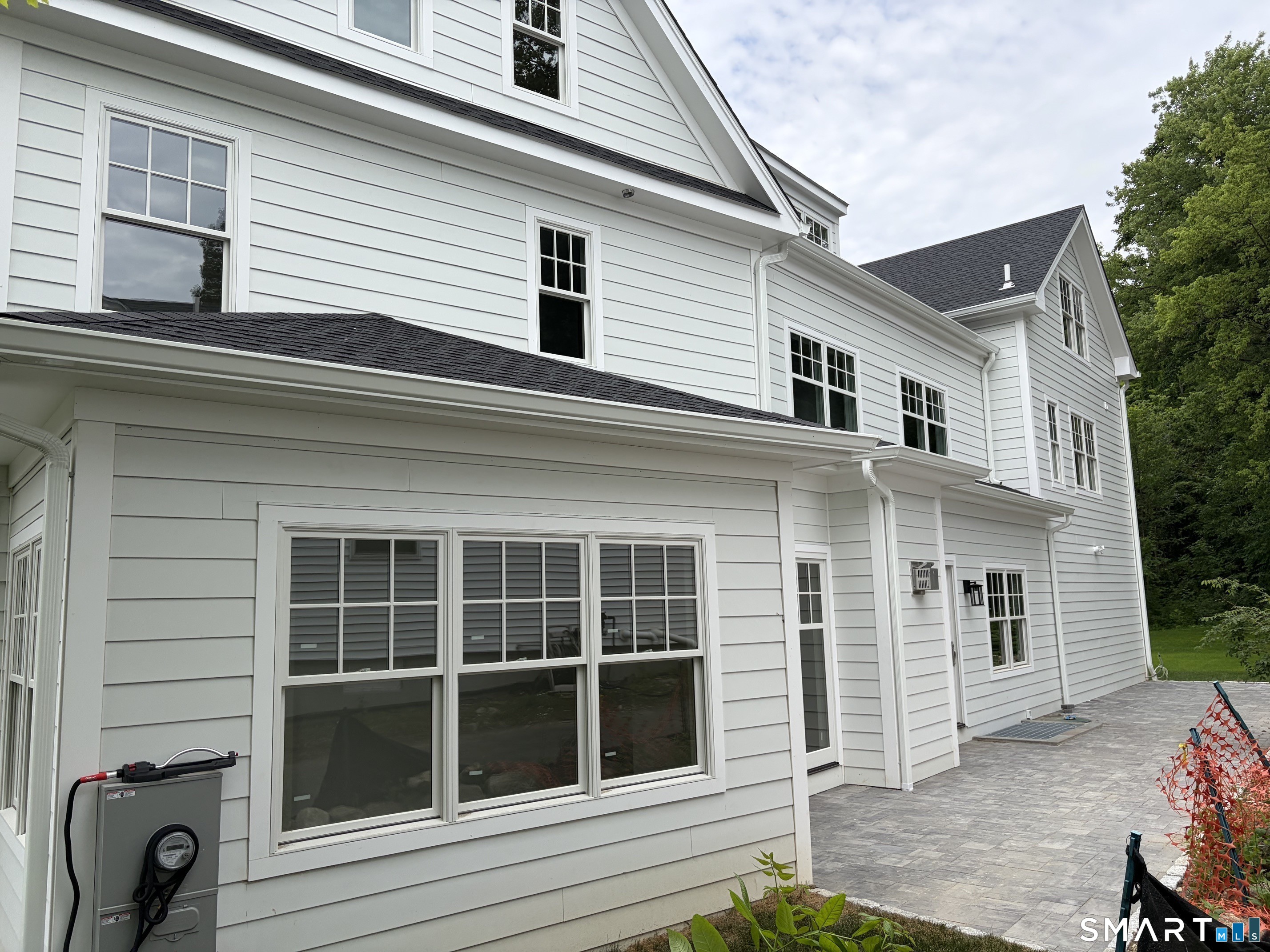 145 River Street, New Canaan, Connecticut photo 2