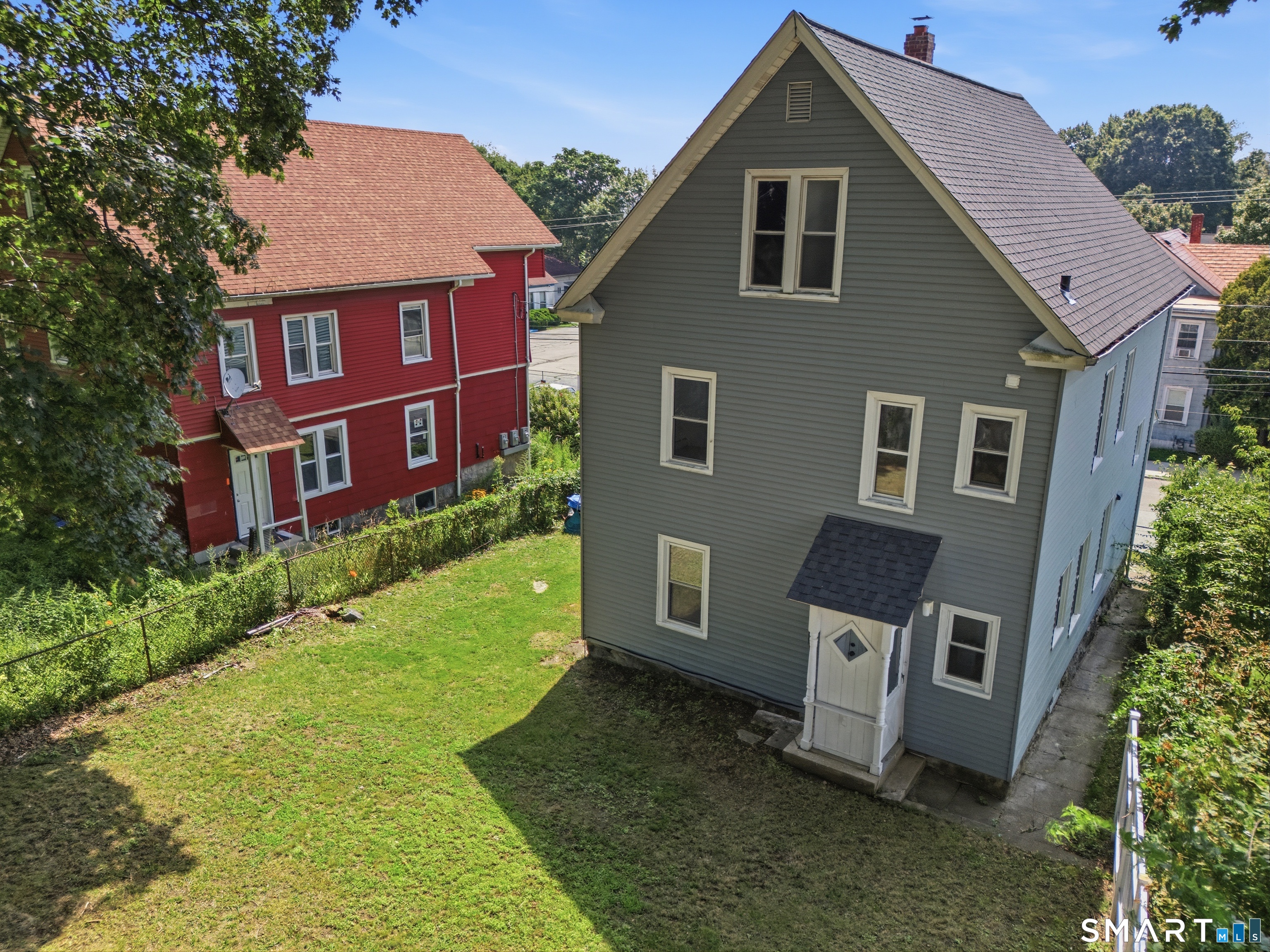 35 Moore Avenue photo 11