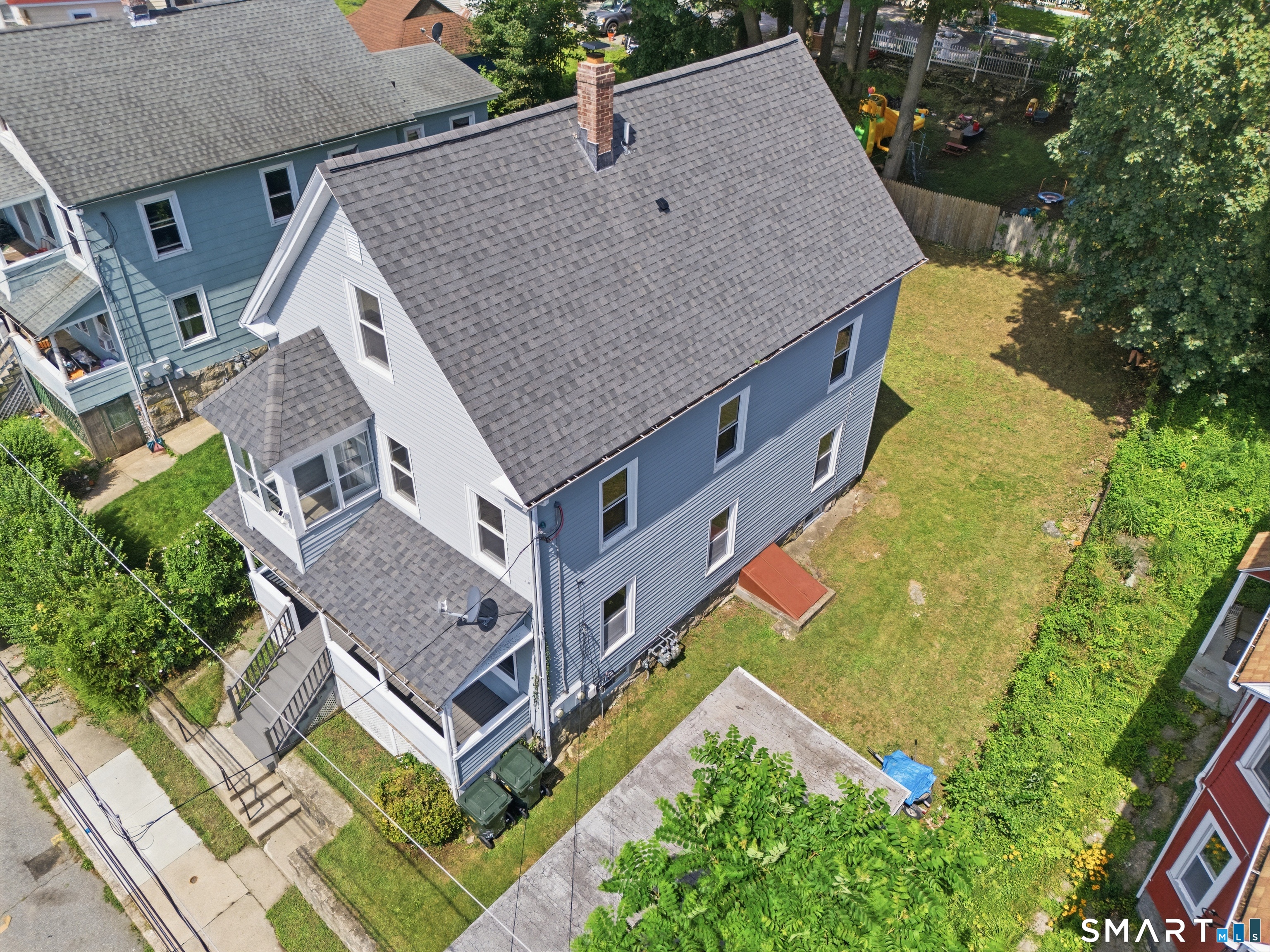 35 Moore Avenue photo 34