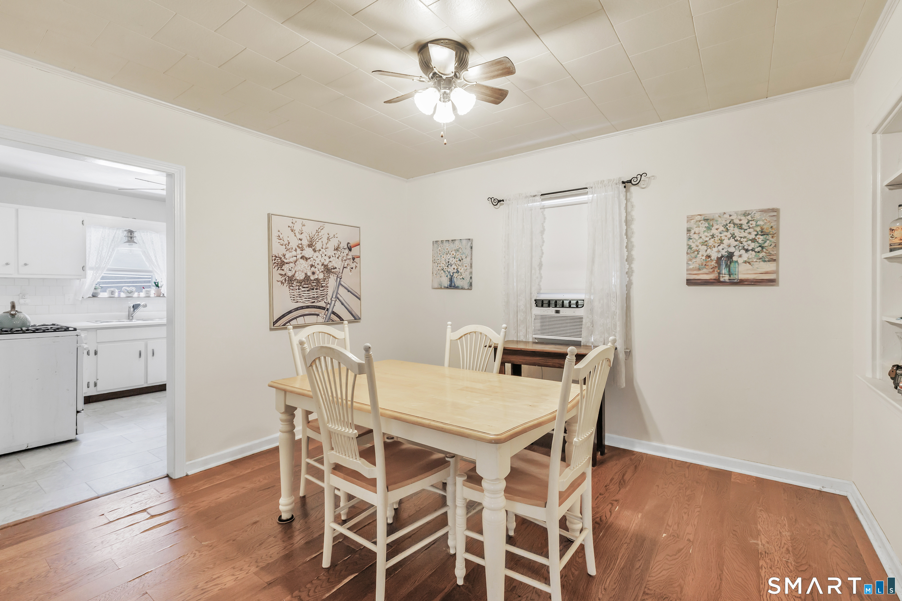 205 Cottage Street photo 8